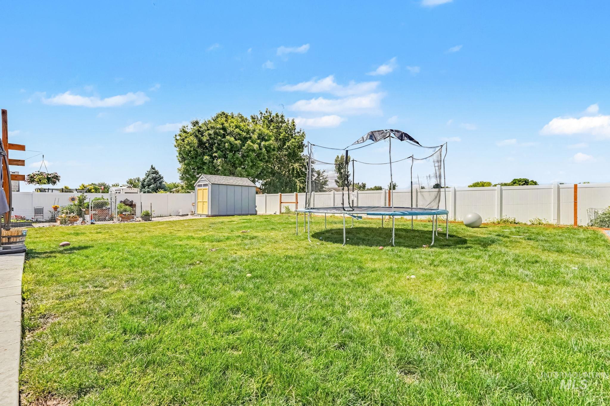 319 Maverick St., Fruitland, Idaho 83619, 4 Bedrooms, 2 Bathrooms, Residential For Sale, Price $455,000, 98991417