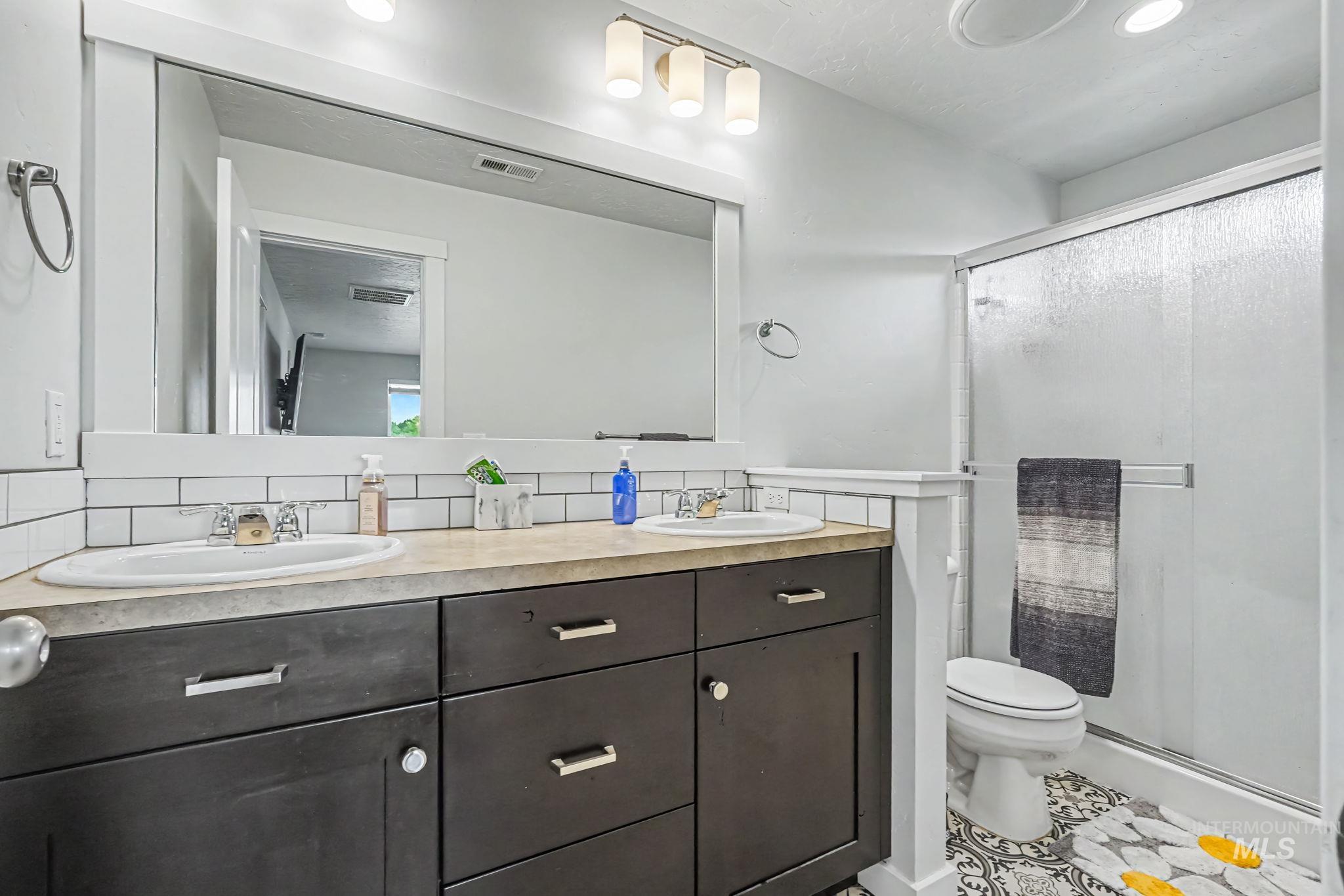 319 Maverick St., Fruitland, Idaho 83619, 4 Bedrooms, 2 Bathrooms, Residential For Sale, Price $455,000, 98991417