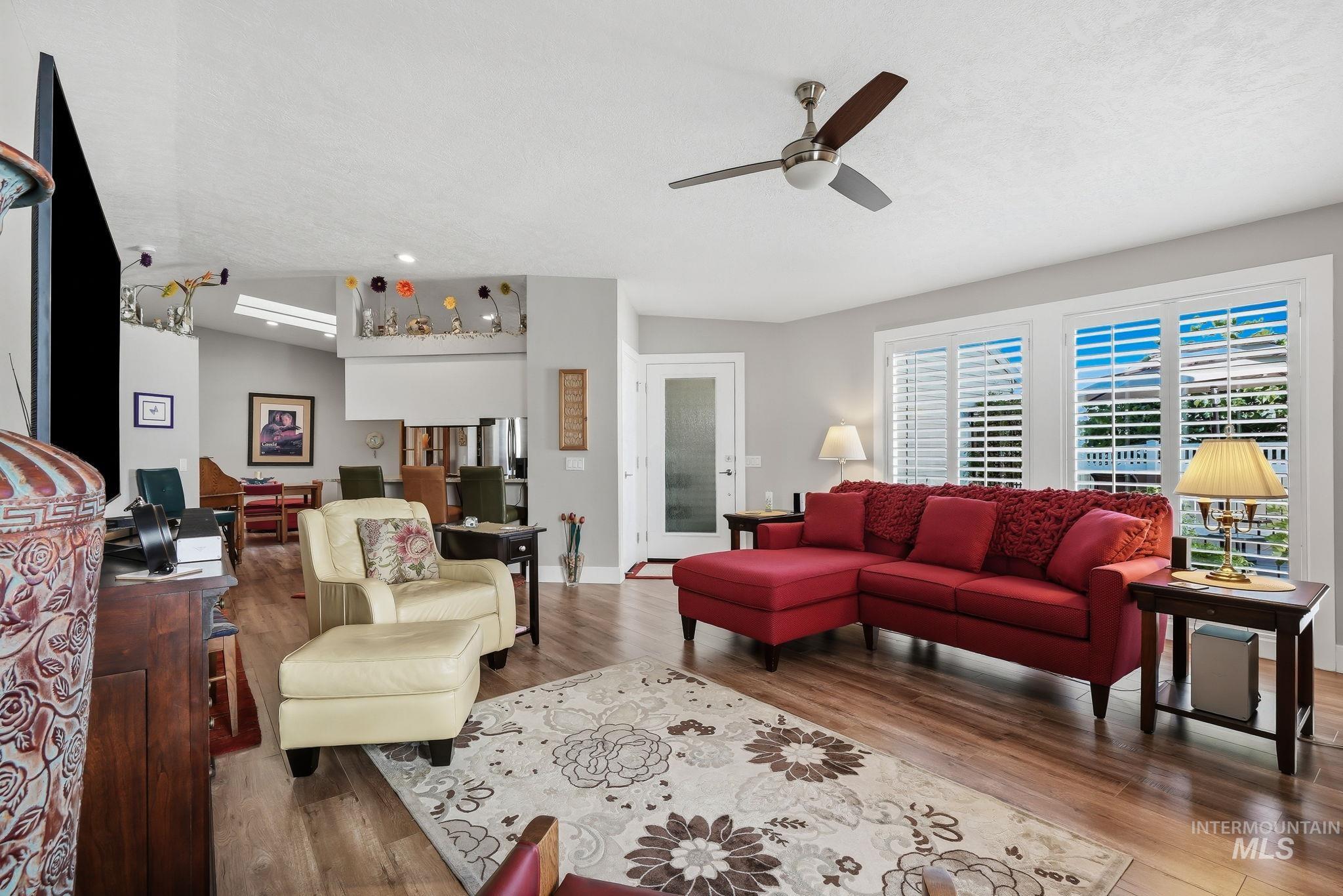9756 W Woodland Lane, Boise, Idaho 83704, 2 Bedrooms, 2 Bathrooms, Residential For Sale, Price $399,000,MLS 98991422