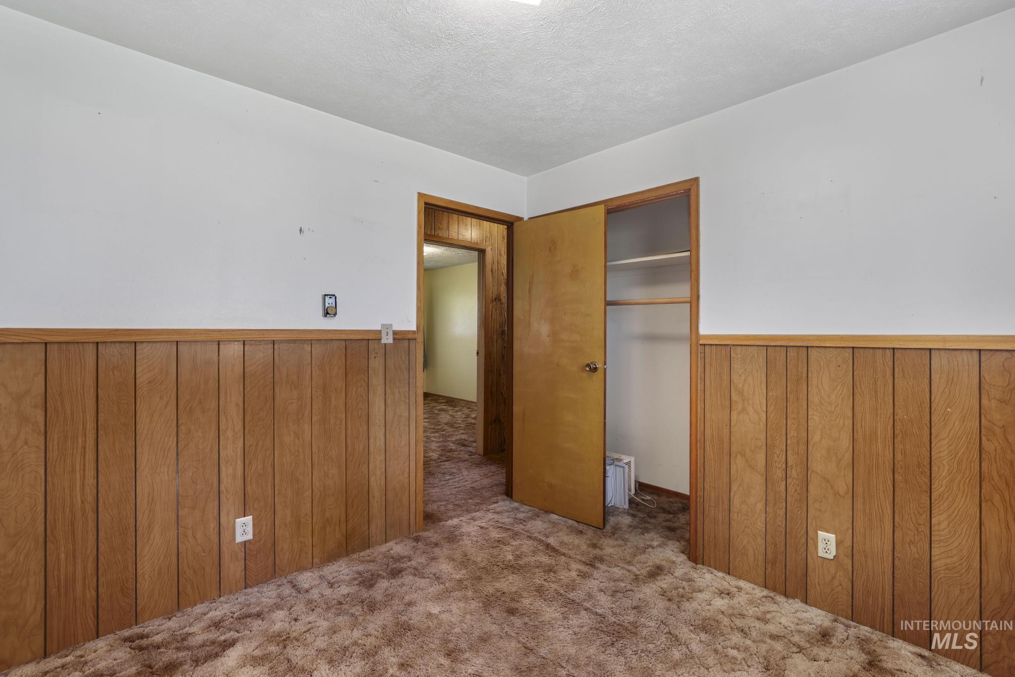 1906 S 1200 E, Bliss, Idaho 83314, 4 Bedrooms, 2 Bathrooms, Residential For Sale, Price $335,000,MLS 98991423