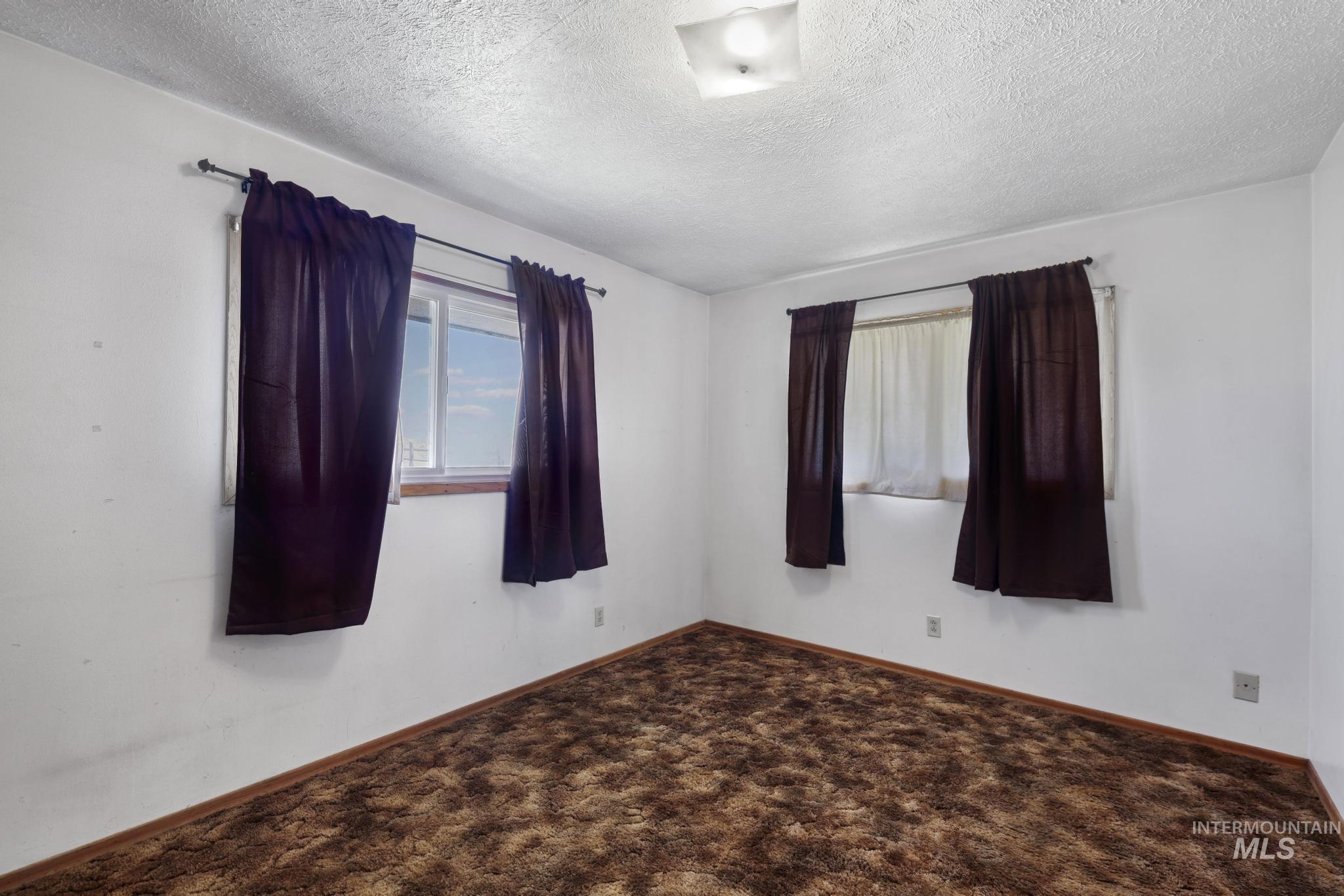 1906 S 1200 E, Bliss, Idaho 83314, 4 Bedrooms, 2 Bathrooms, Residential For Sale, Price $335,000,MLS 98991423