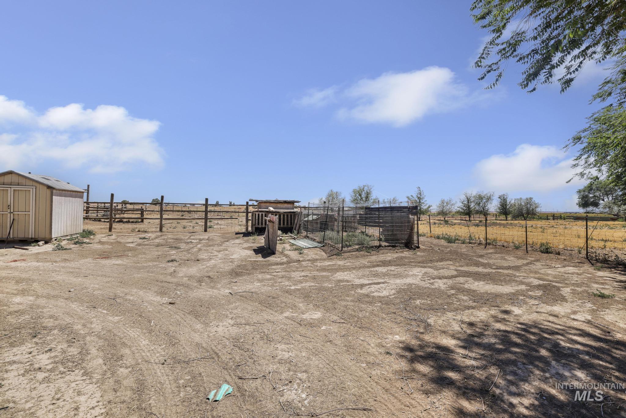 1906 S 1200 E, Bliss, Idaho 83314, 4 Bedrooms, 2 Bathrooms, Residential For Sale, Price $335,000,MLS 98991423
