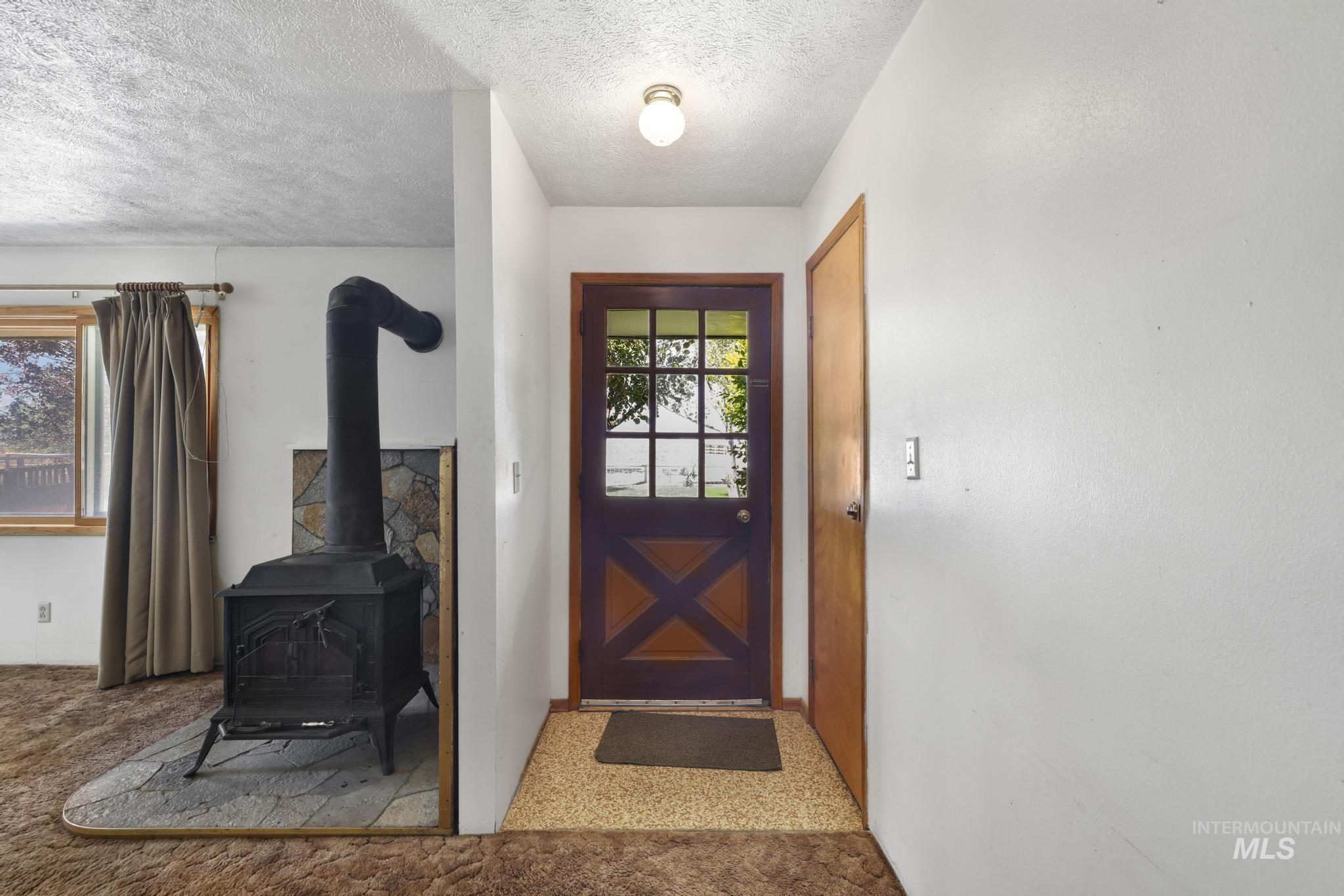 1906 S 1200 E, Bliss, Idaho 83314, 4 Bedrooms, 2 Bathrooms, Residential For Sale, Price $335,000,MLS 98991423