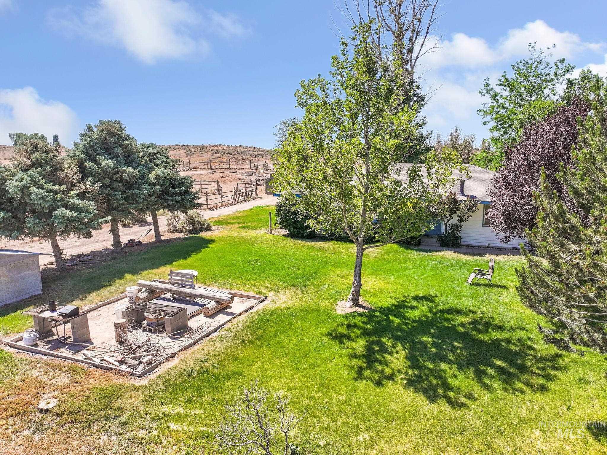 1906 S 1200 E, Bliss, Idaho 83314, 4 Bedrooms, 2 Bathrooms, Residential For Sale, Price $335,000, 98991423