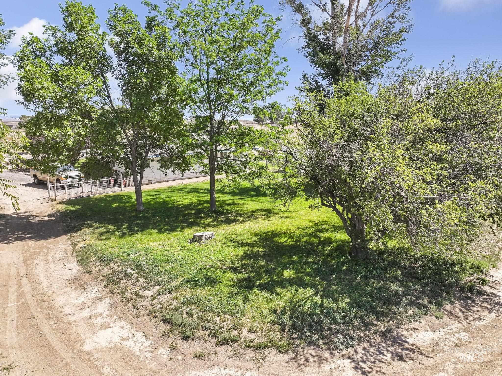 1906 S 1200 E, Bliss, Idaho 83314, 4 Bedrooms, 2 Bathrooms, Residential For Sale, Price $335,000, 98991423
