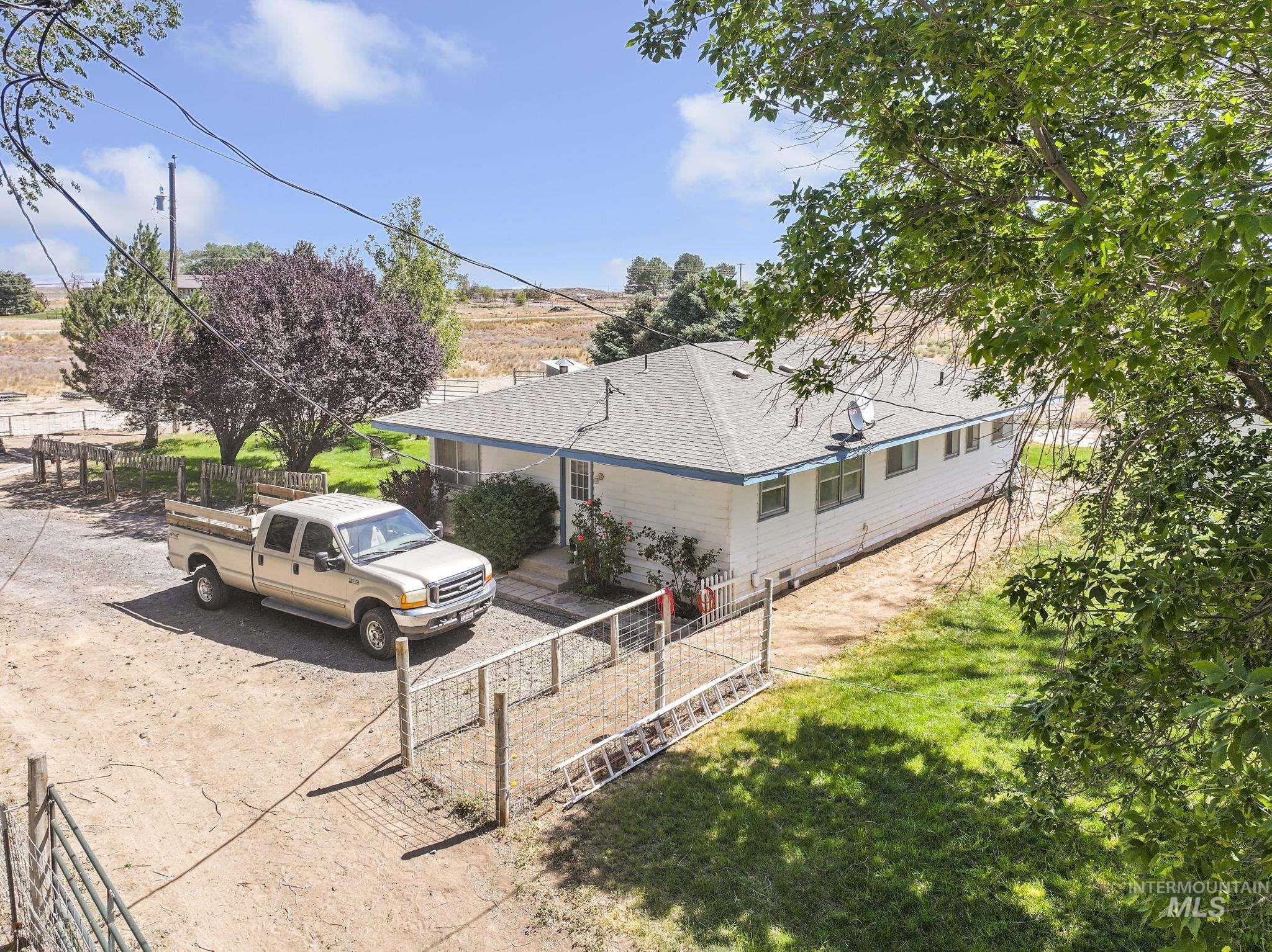 1906 S 1200 E, Bliss, Idaho 83314, 4 Bedrooms, 2 Bathrooms, Residential For Sale, Price $335,000, 98991423