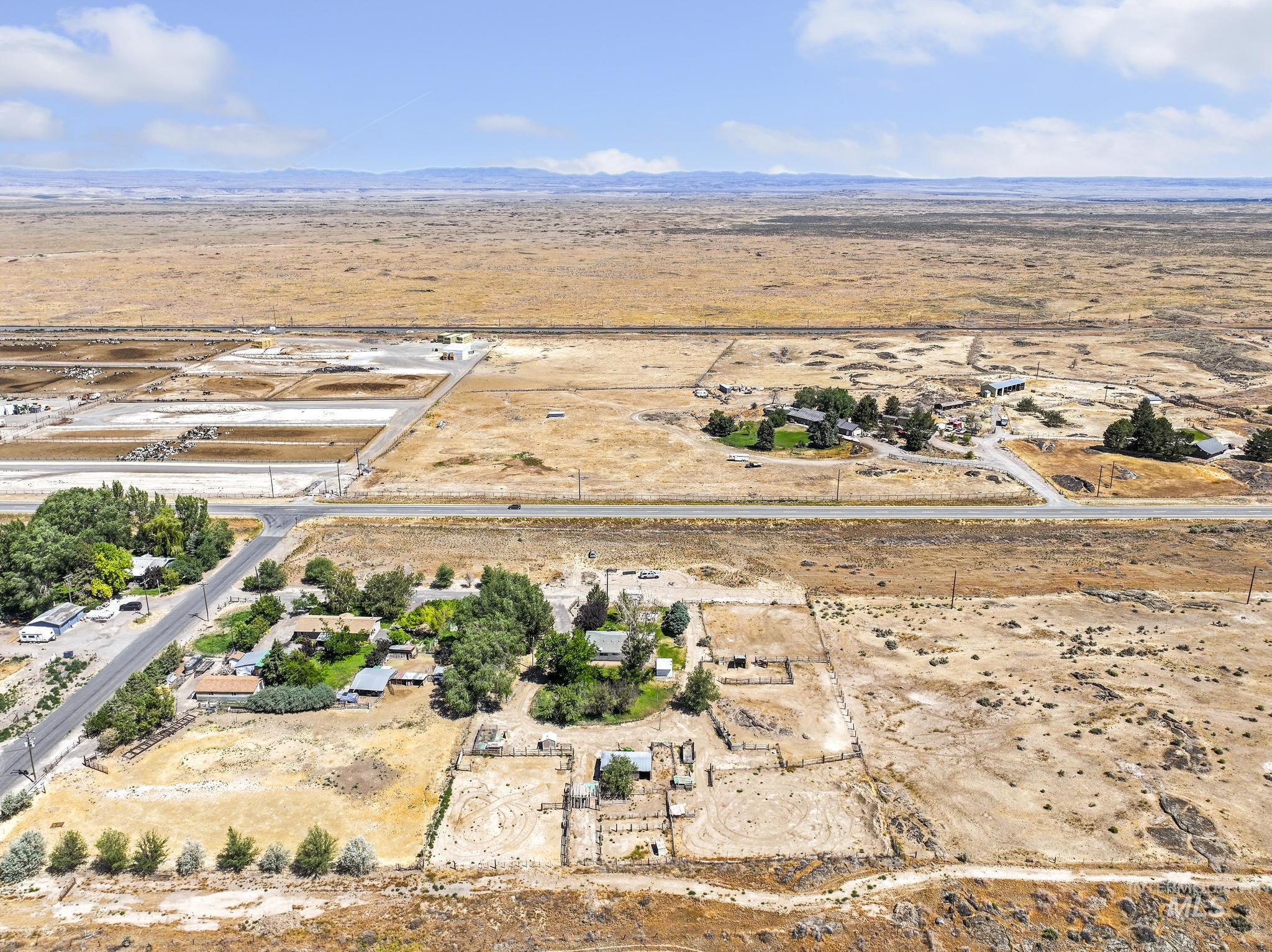 1906 S 1200 E, Bliss, Idaho 83314, 4 Bedrooms, 2 Bathrooms, Residential For Sale, Price $335,000, 98991423