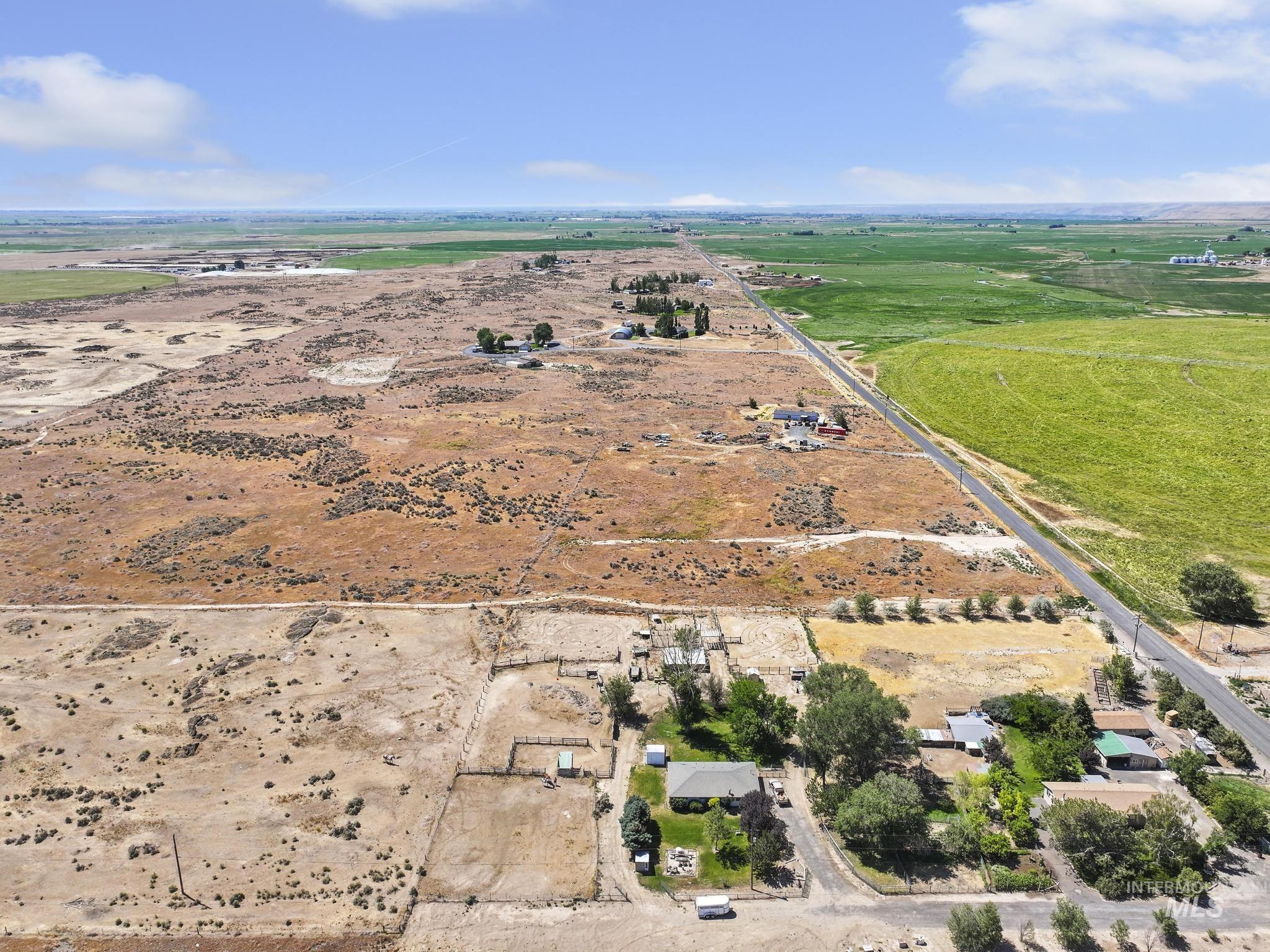 1906 S 1200 E, Bliss, Idaho 83314, 4 Bedrooms, 2 Bathrooms, Residential For Sale, Price $335,000, 98991423