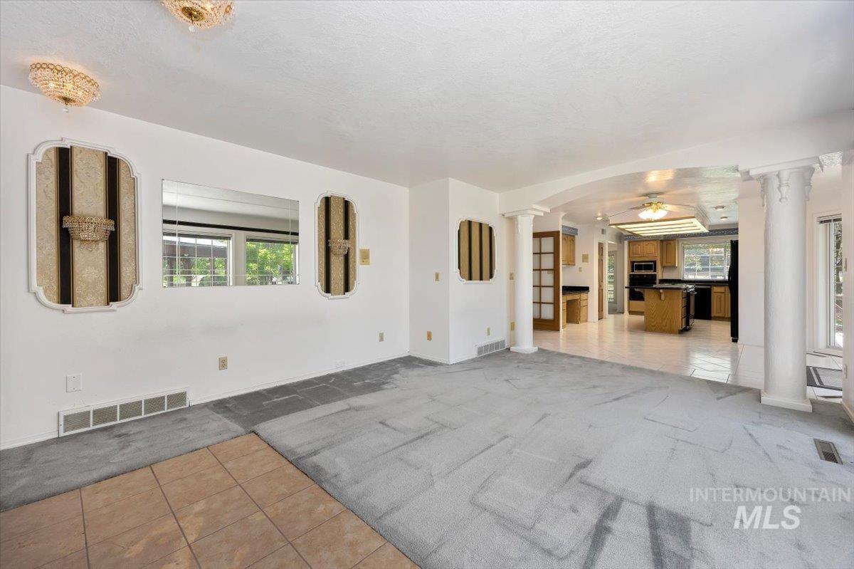 1672 Briarwood Ln, Twin Falls, Idaho 83301-8707, 3 Bedrooms, 3 Bathrooms, Residential For Sale, Price $820,000,MLS 98991427