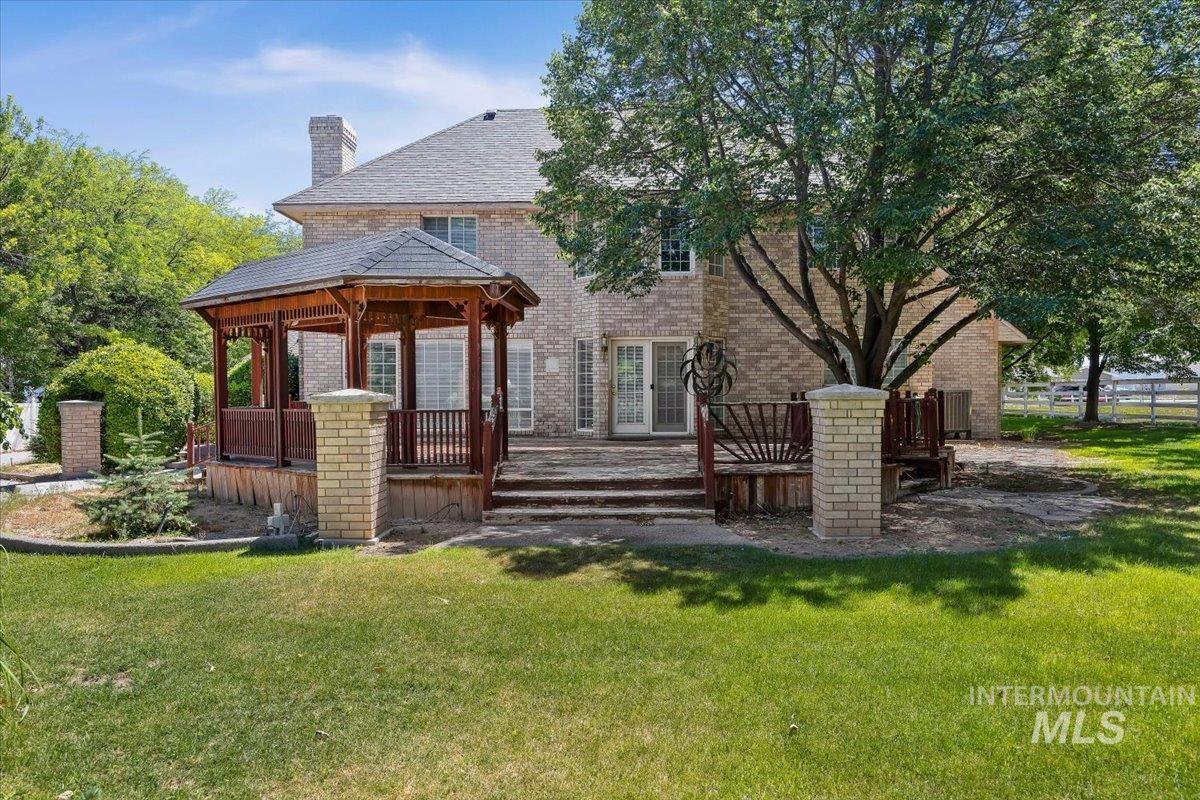 1672 Briarwood Ln, Twin Falls, Idaho 83301-8707, 3 Bedrooms, 3 Bathrooms, Residential For Sale, Price $820,000,MLS 98991427