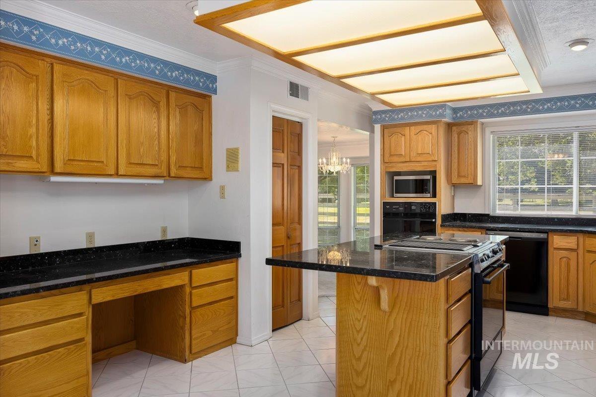 1672 Briarwood Ln, Twin Falls, Idaho 83301-8707, 3 Bedrooms, 3 Bathrooms, Residential For Sale, Price $820,000,MLS 98991427