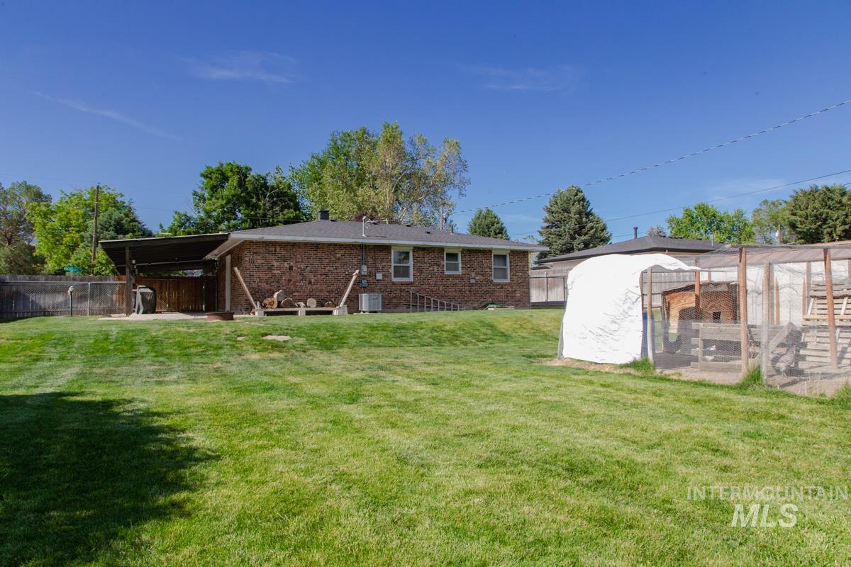 1404 Rochester, Caldwell, Idaho 83605, 3 Bedrooms, 2 Bathrooms, Residential For Sale, Price $420,000,MLS 98991429