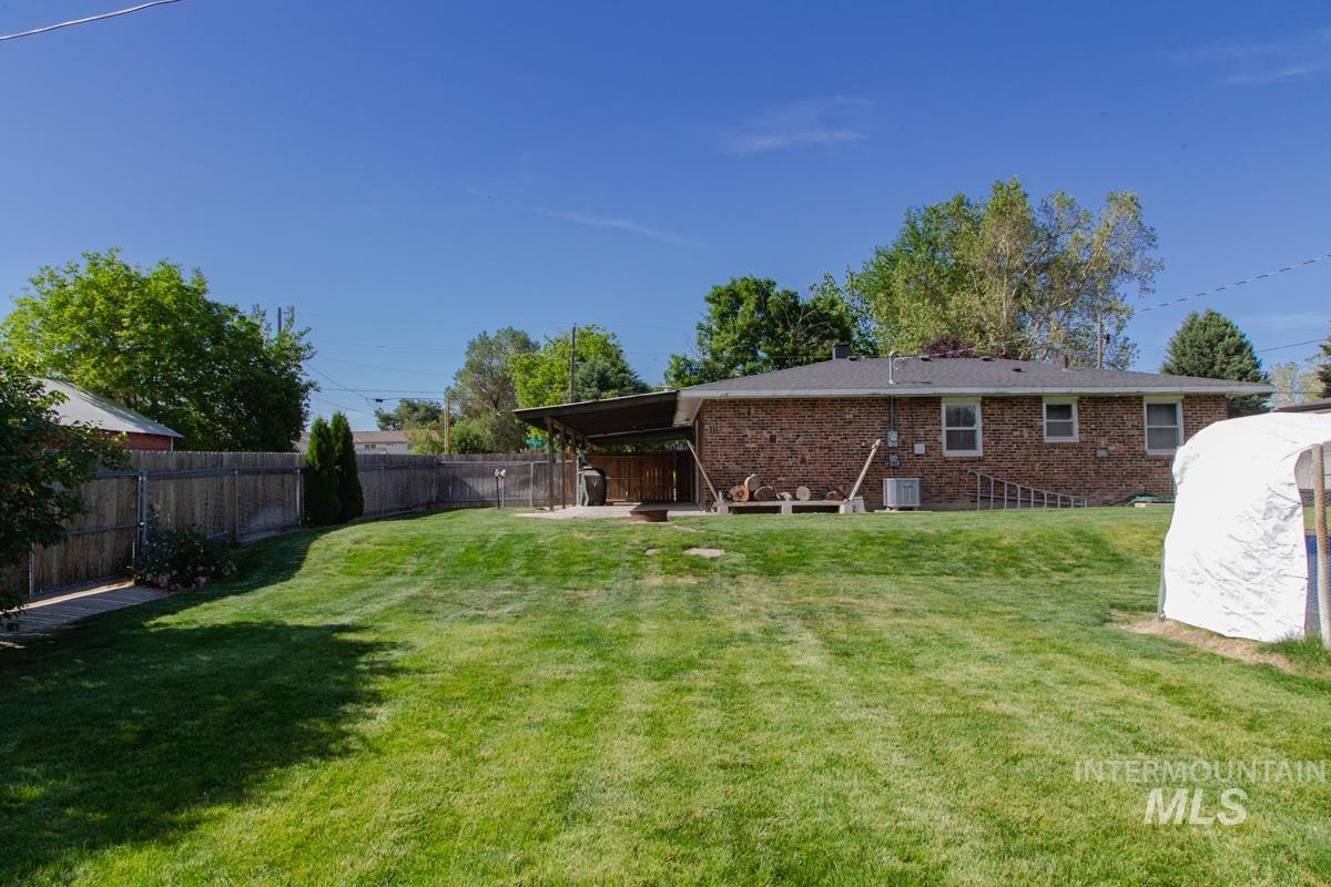 1404 Rochester, Caldwell, Idaho 83605, 3 Bedrooms, 2 Bathrooms, Residential For Sale, Price $420,000,MLS 98991429
