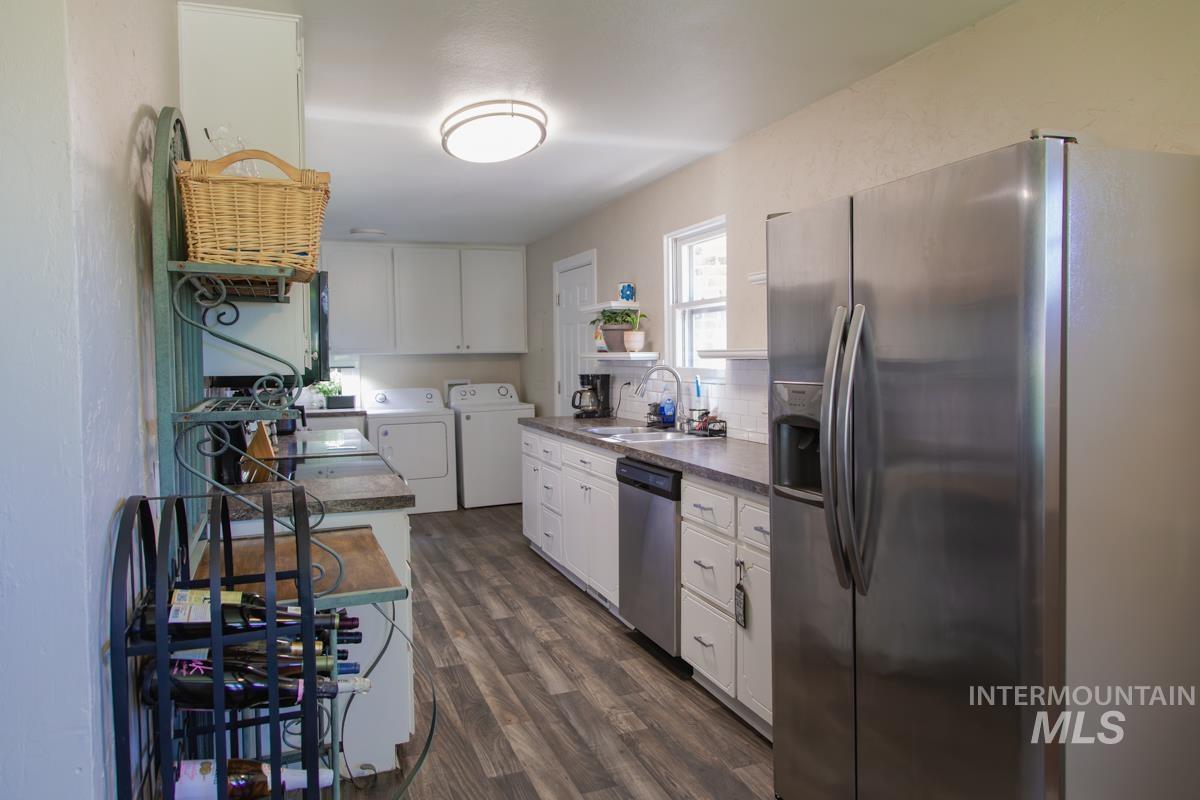 1404 Rochester, Caldwell, Idaho 83605, 3 Bedrooms, 2 Bathrooms, Residential For Sale, Price $420,000,MLS 98991429