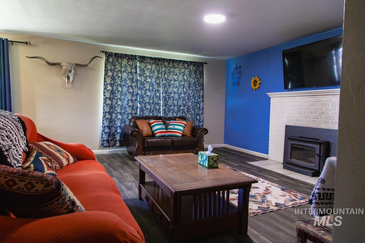 1404 Rochester, Caldwell, Idaho 83605, 3 Bedrooms, 2 Bathrooms, Residential For Sale, Price $420,000,MLS 98991429