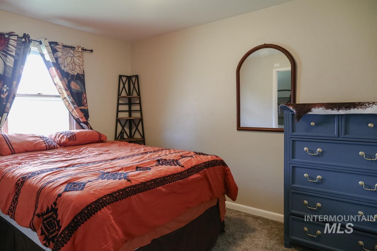 1404 Rochester, Caldwell, Idaho 83605, 3 Bedrooms, 2 Bathrooms, Residential For Sale, Price $420,000,MLS 98991429