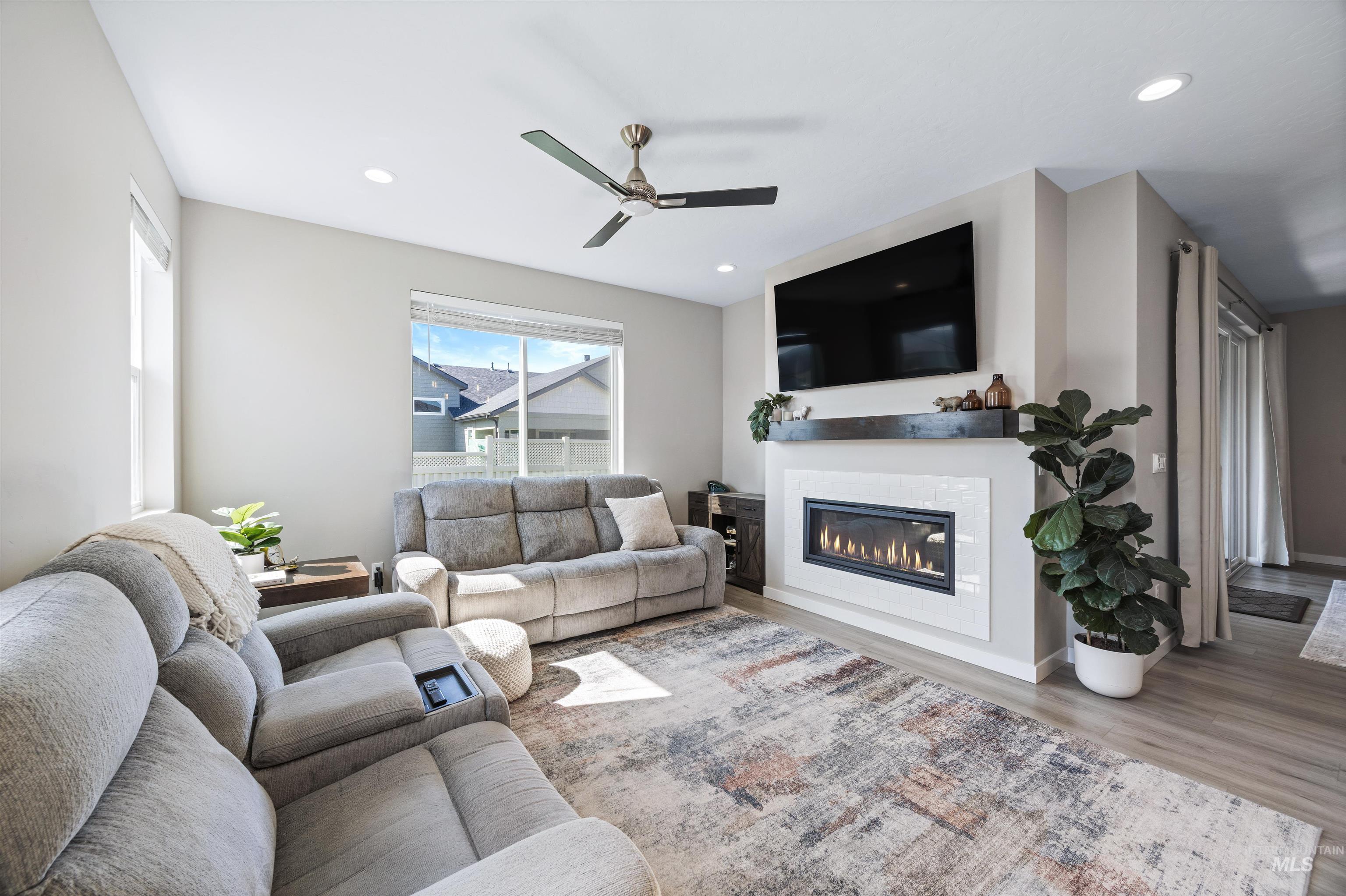 1407 Stirling Meadow, Middleton, Idaho 83644, 3 Bedrooms, 2 Bathrooms, Residential For Sale, Price $580,000,MLS 98991430