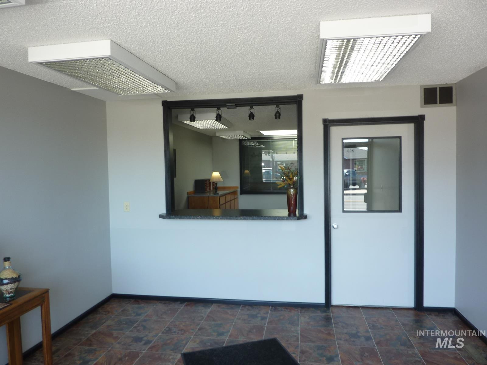 828 6th Street, Clarkston, Washington 99403-2914, Business/Commercial For Sale, Price $143,500,MLS 98991432