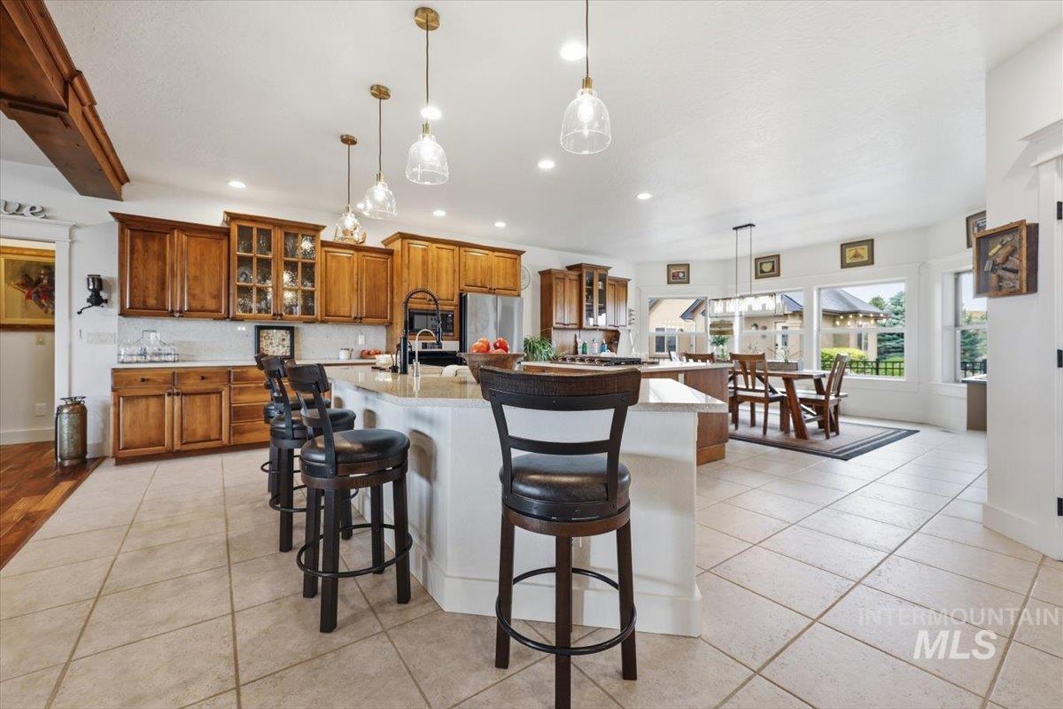 5975 N Highplace Ln, Star, Idaho 83669, 4 Bedrooms, 3.5 Bathrooms, Residential For Sale, Price $1,875,000,MLS 98991434