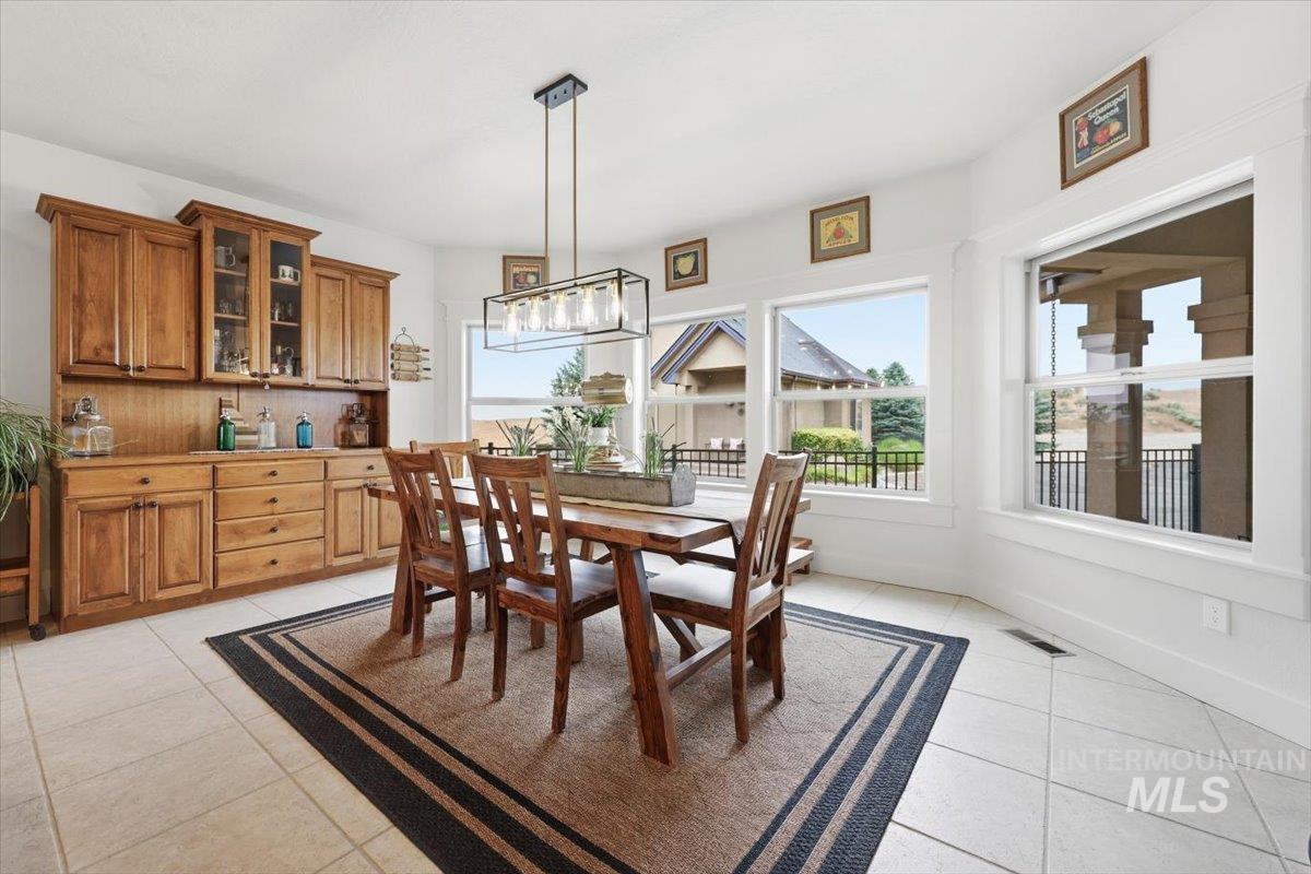 5975 N Highplace Ln, Star, Idaho 83669, 4 Bedrooms, 3.5 Bathrooms, Residential For Sale, Price $1,875,000,MLS 98991434