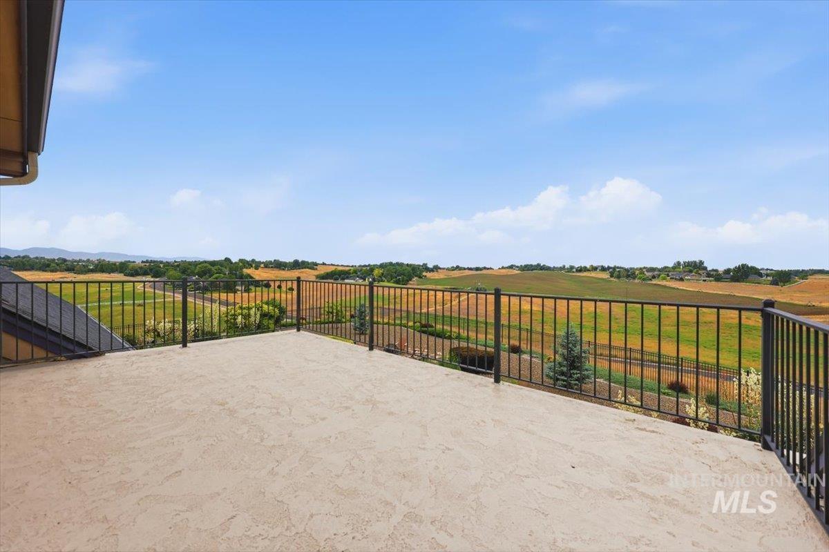 5975 N Highplace Ln, Star, Idaho 83669, 4 Bedrooms, 3.5 Bathrooms, Residential For Sale, Price $1,875,000,MLS 98991434