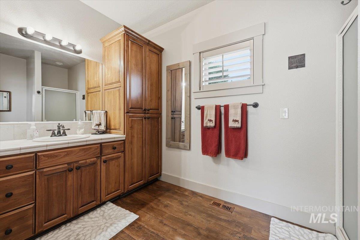 5975 N Highplace Ln, Star, Idaho 83669, 4 Bedrooms, 3.5 Bathrooms, Residential For Sale, Price $1,875,000,MLS 98991434