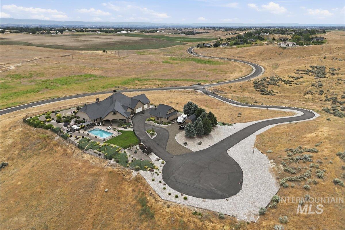 5975 N Highplace Ln, Star, Idaho 83669, 4 Bedrooms, 3.5 Bathrooms, Residential For Sale, Price $1,875,000,MLS 98991434