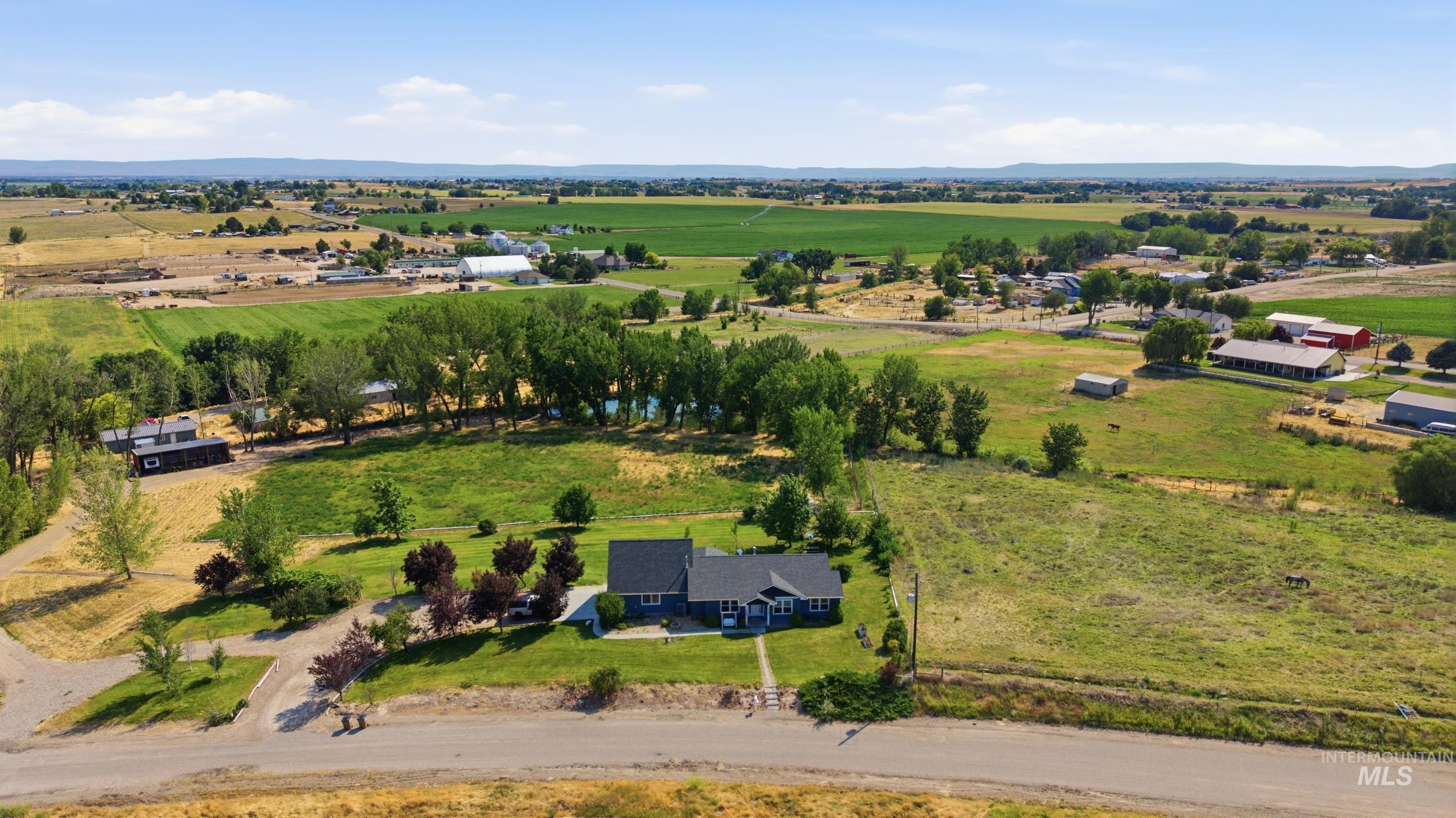 7781 Redmon Rd, Caldwell, Idaho 83607, 4 Bedrooms, 2.5 Bathrooms, Residential For Sale, Price $935,000,MLS 98991435