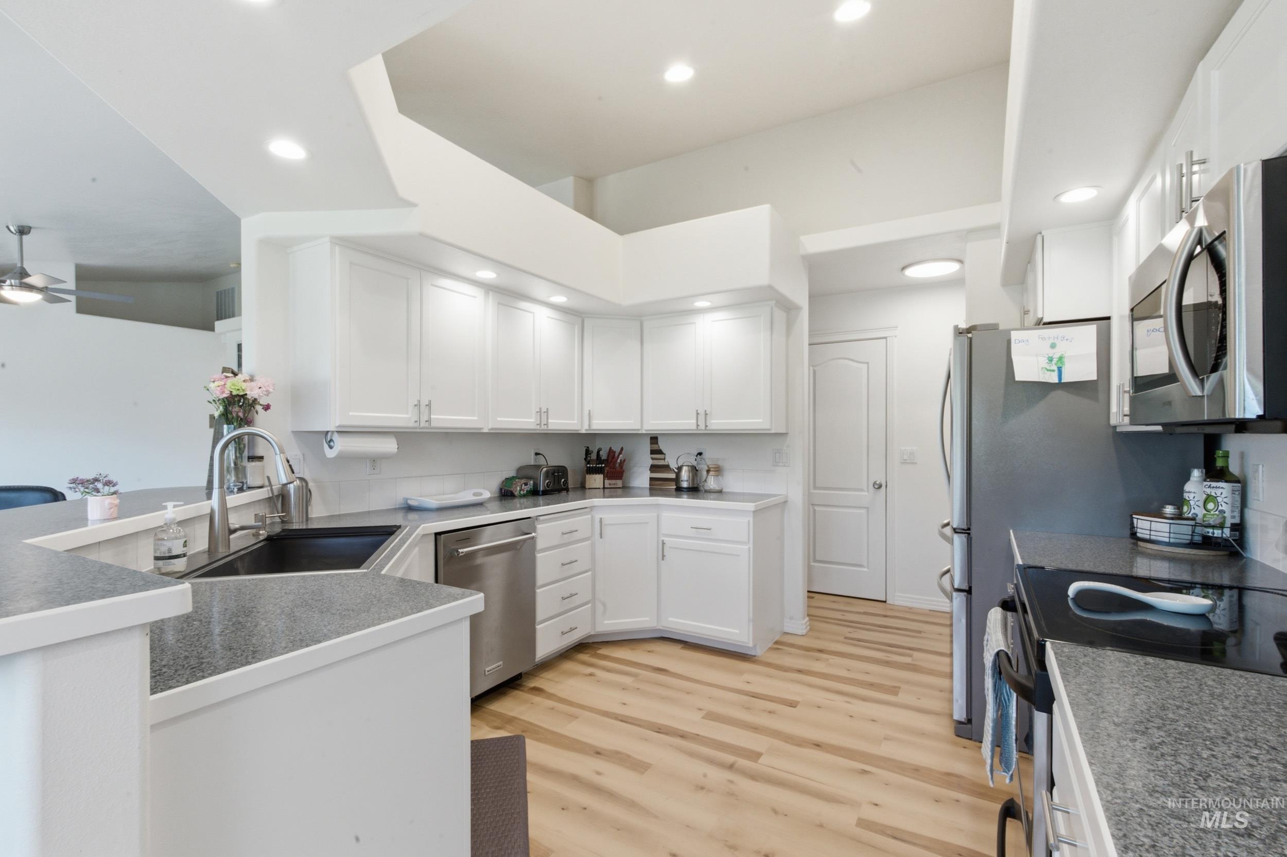 7781 Redmon Rd, Caldwell, Idaho 83607, 4 Bedrooms, 2.5 Bathrooms, Residential For Sale, Price $875,000,MLS 98991435