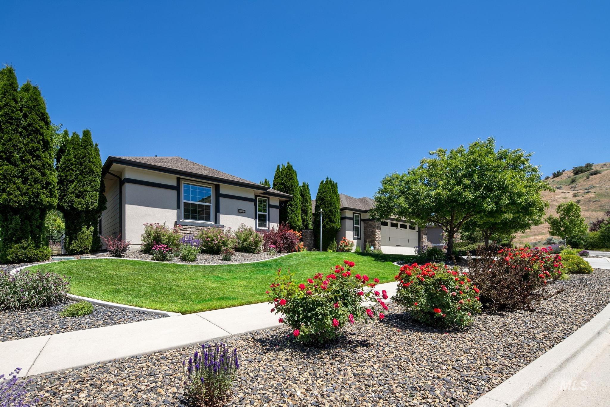 17819 N Kirkhill Way, Boise, Idaho 83714, 4 Bedrooms, 3.5 Bathrooms, Residential For Sale, Price $935,000,MLS 98991436