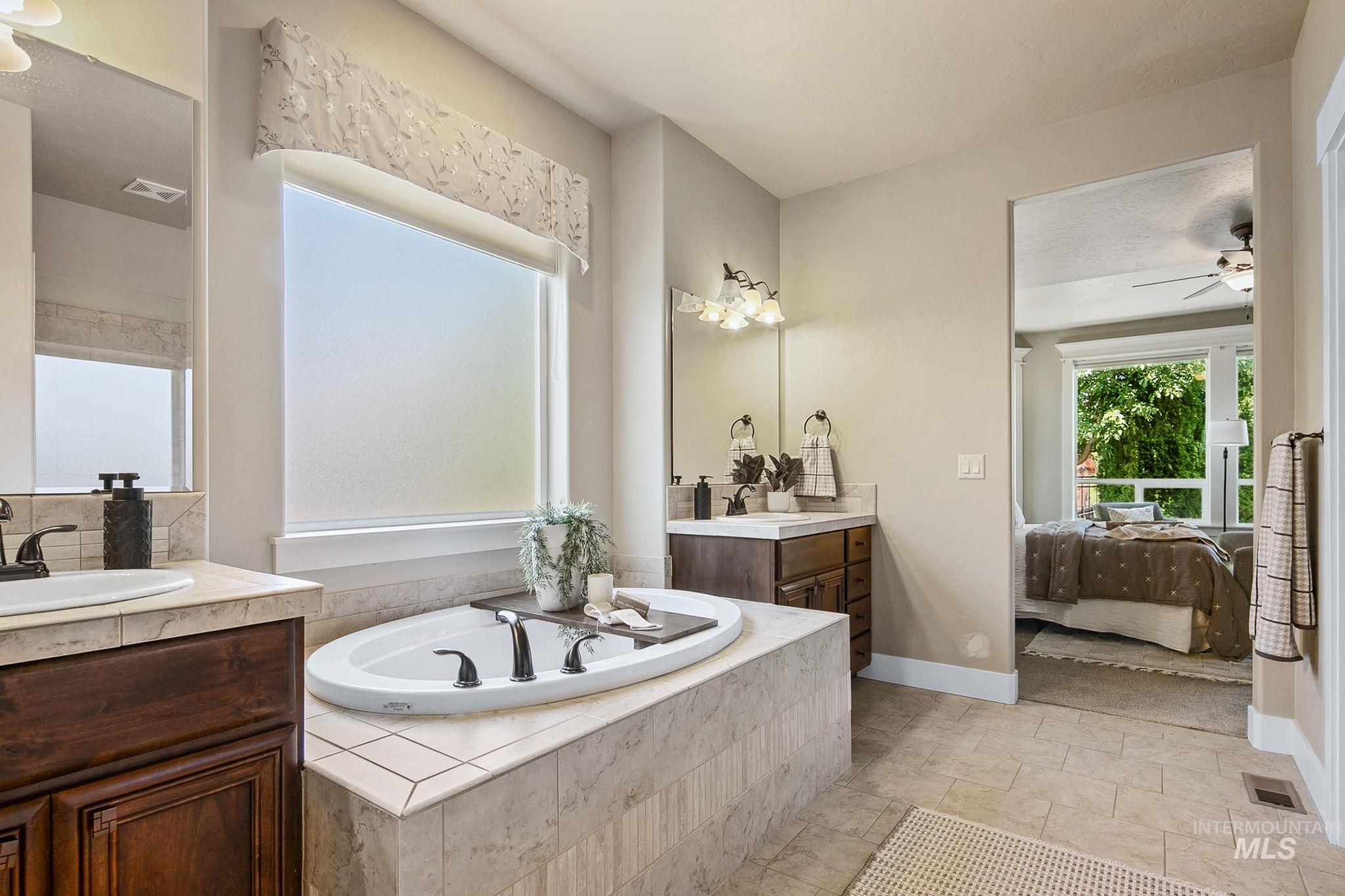 17819 N Kirkhill Way, Boise, Idaho 83714, 4 Bedrooms, 3.5 Bathrooms, Residential For Sale, Price $935,000,MLS 98991436