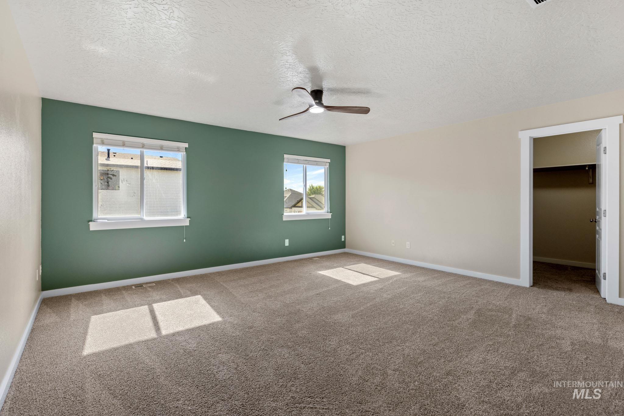926 N Oxwich Ave, Meridian, Idaho 83642, 5 Bedrooms, 2.5 Bathrooms, Residential For Sale, Price $599,000,MLS 98991437
