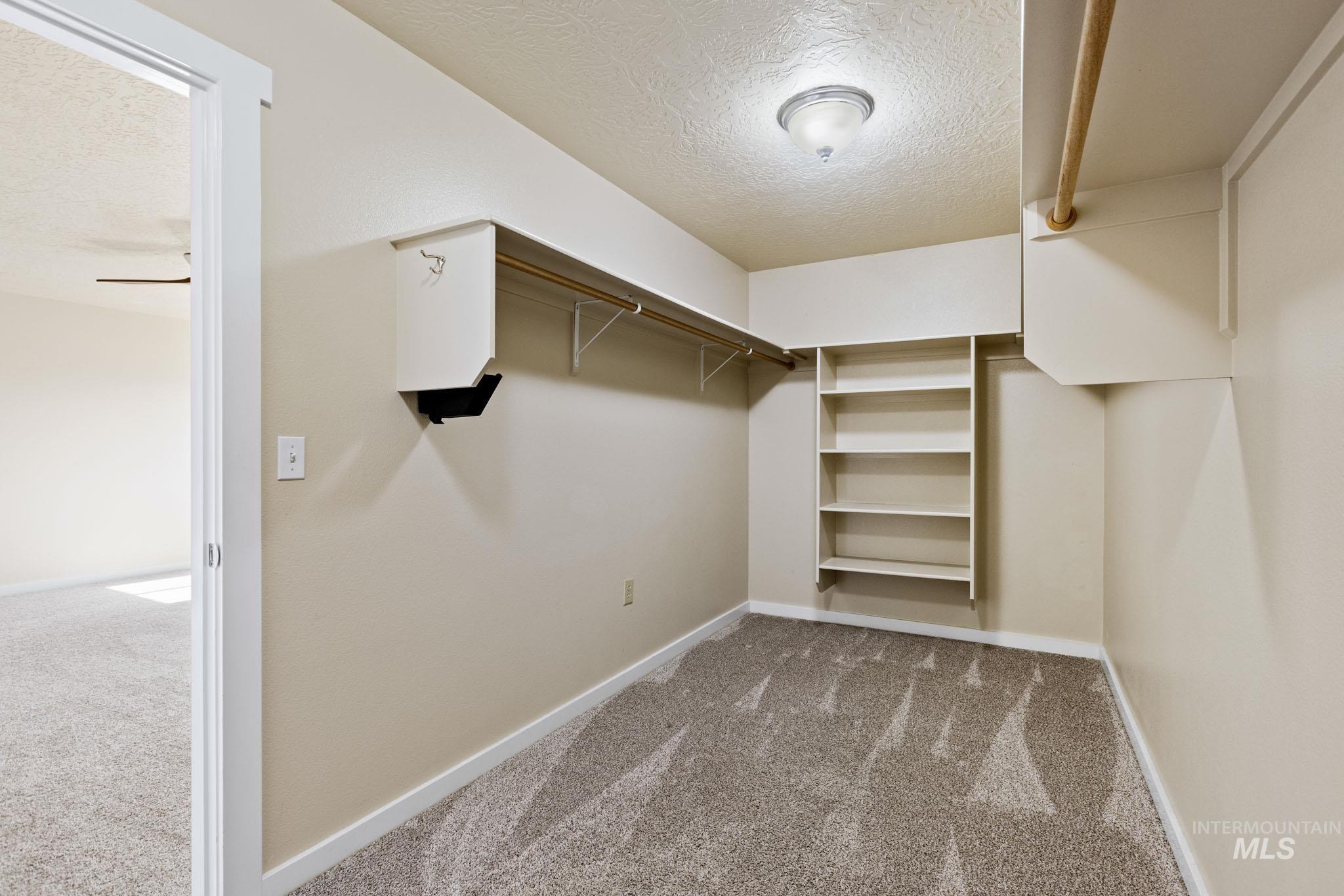 926 N Oxwich Ave, Meridian, Idaho 83642, 5 Bedrooms, 2.5 Bathrooms, Residential For Sale, Price $599,000,MLS 98991437