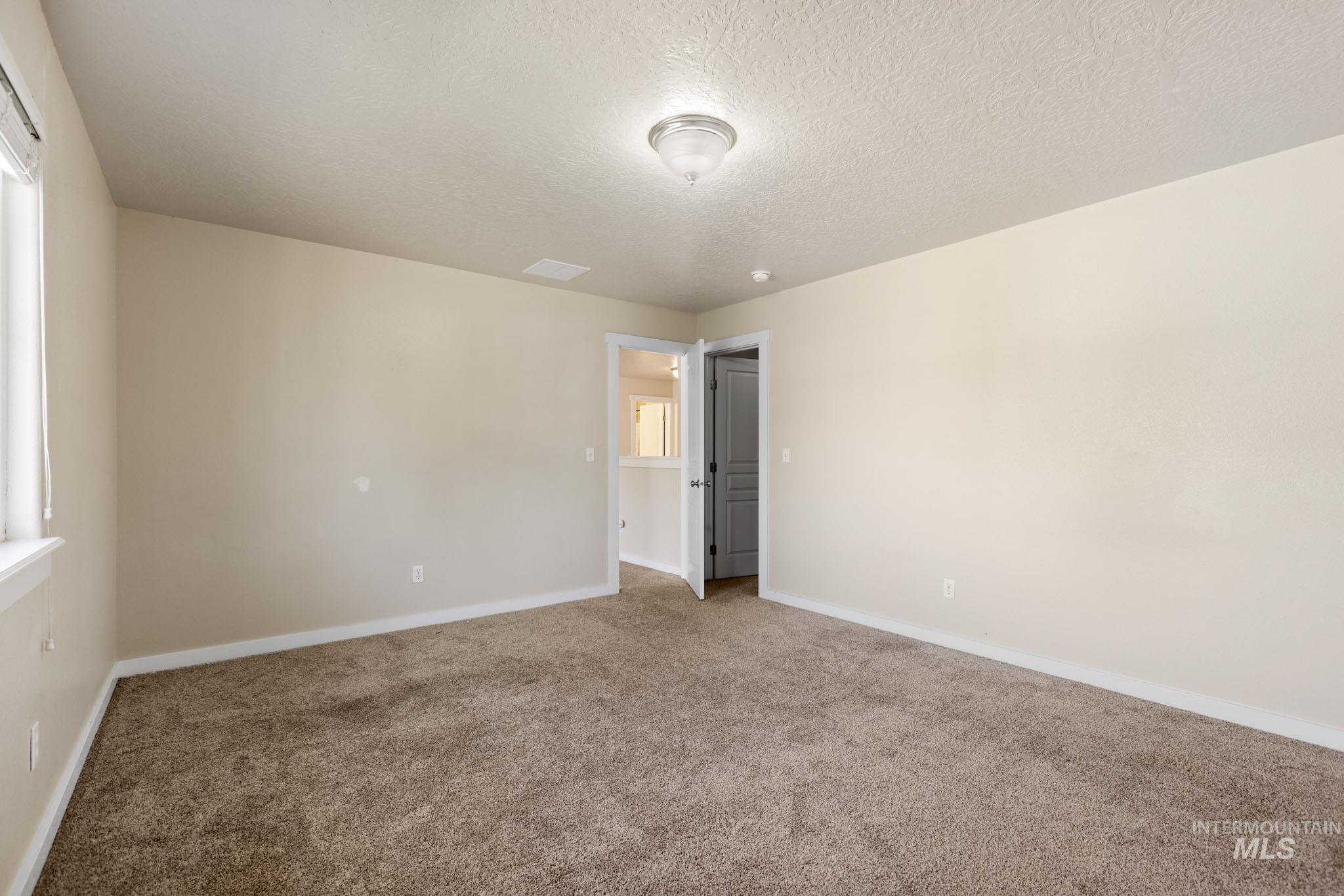 926 N Oxwich Ave, Meridian, Idaho 83642, 5 Bedrooms, 2.5 Bathrooms, Residential For Sale, Price $599,000,MLS 98991437