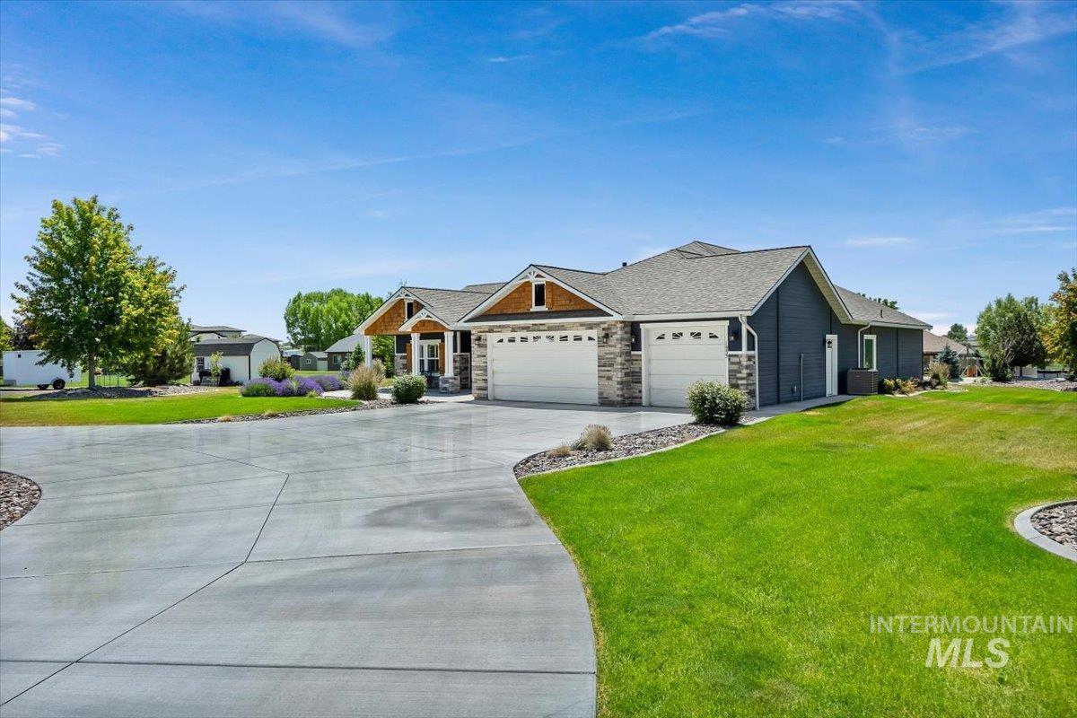 1935 Brook Stone Dr, Twin Falls, Idaho 83301, 4 Bedrooms, 2.5 Bathrooms, Residential For Sale, Price $825,000,MLS 98991438