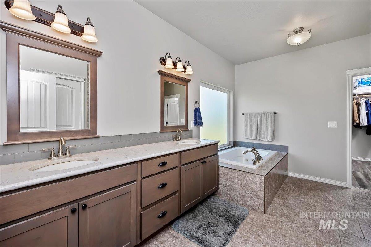 1935 Brook Stone Dr, Twin Falls, Idaho 83301, 4 Bedrooms, 2.5 Bathrooms, Residential For Sale, Price $825,000,MLS 98991438