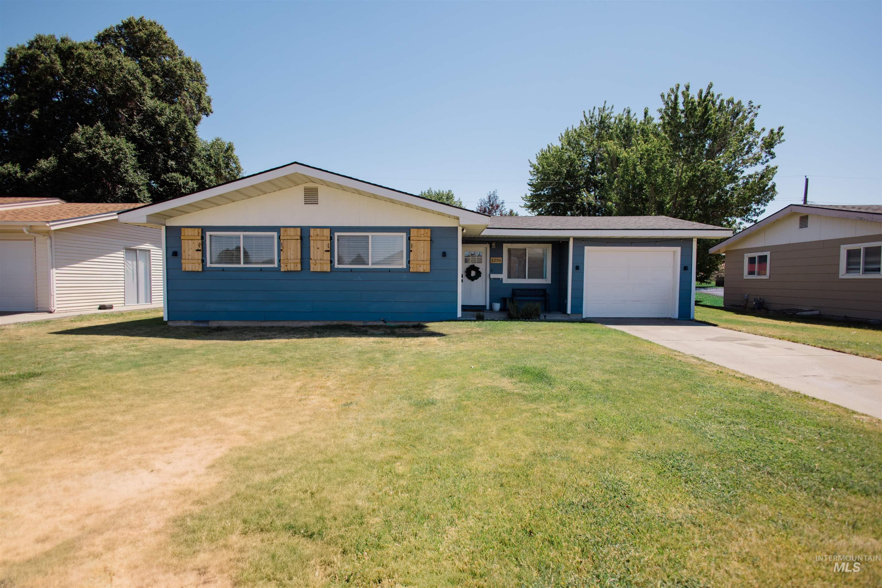 1270 N 3rd E, Mountain Home, Idaho 83647, 3 Bedrooms, 1 Bathroom, Residential For Sale, Price $285,000,MLS 98991440
