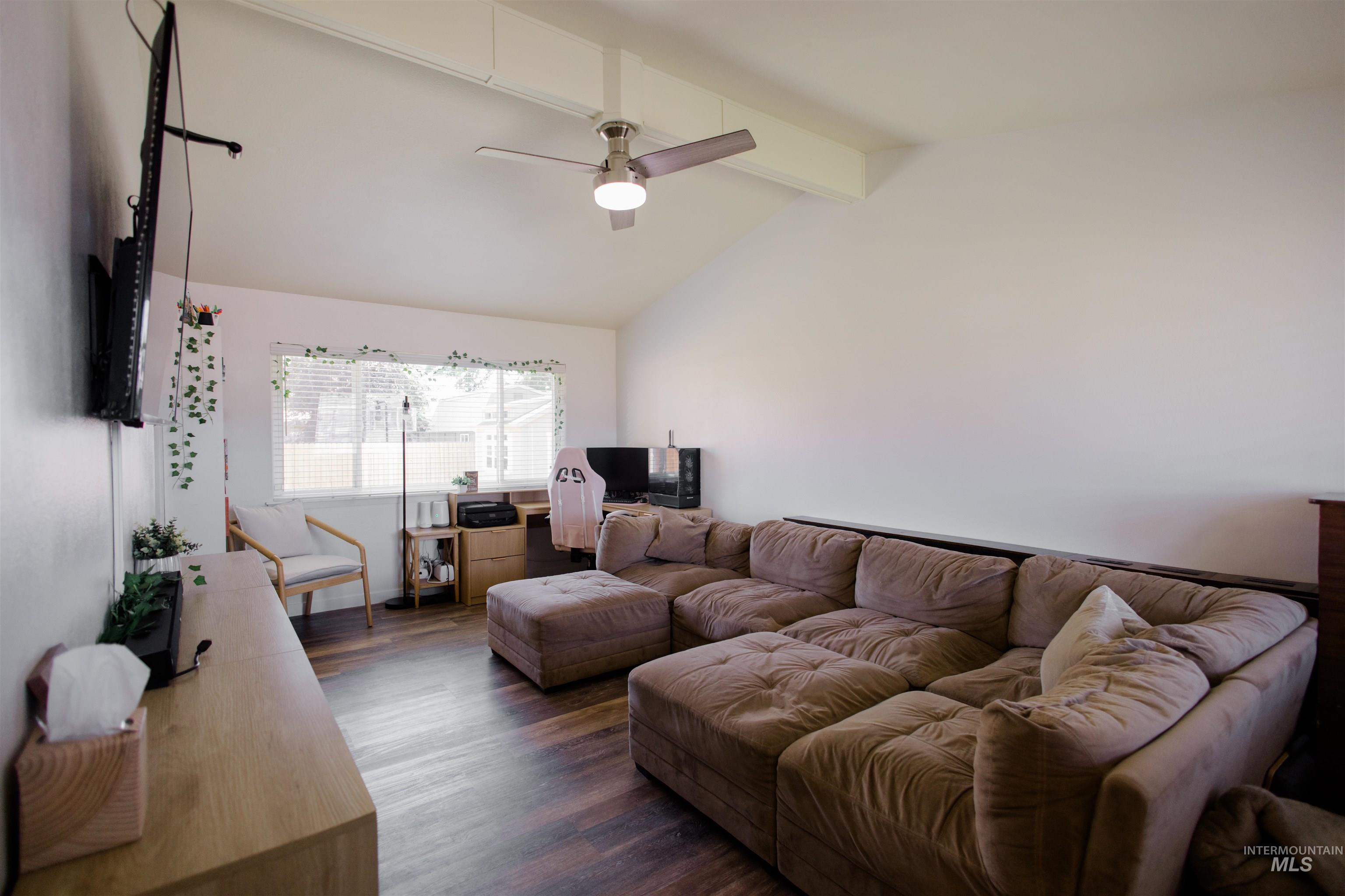 1270 N 3rd E, Mountain Home, Idaho 83647, 3 Bedrooms, 1 Bathroom, Residential For Sale, Price $285,000,MLS 98991440