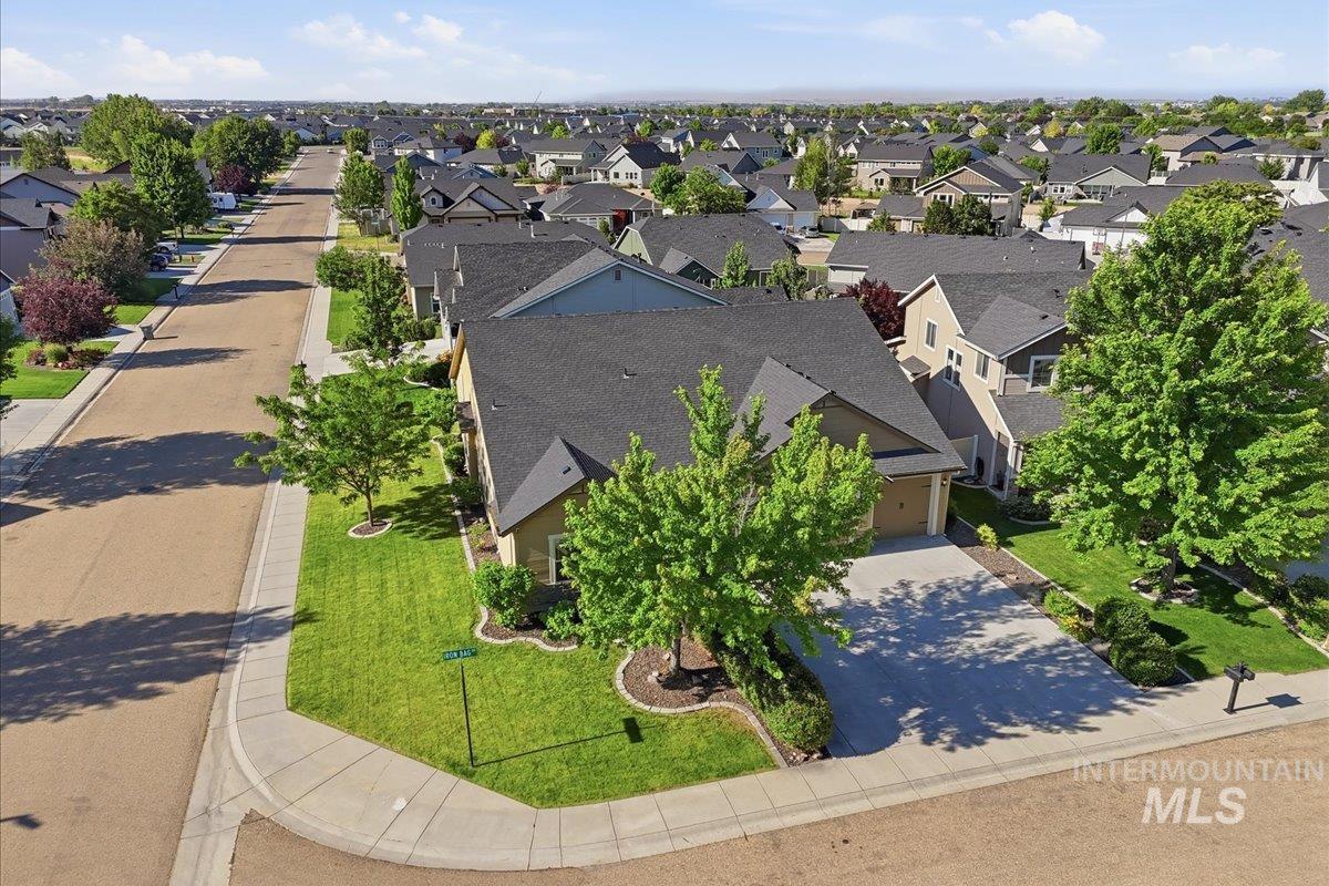 10291 Iron Bag, Nampa, Idaho 83687, 4 Bedrooms, 2 Bathrooms, Residential For Sale, Price $499,900,MLS 98991442