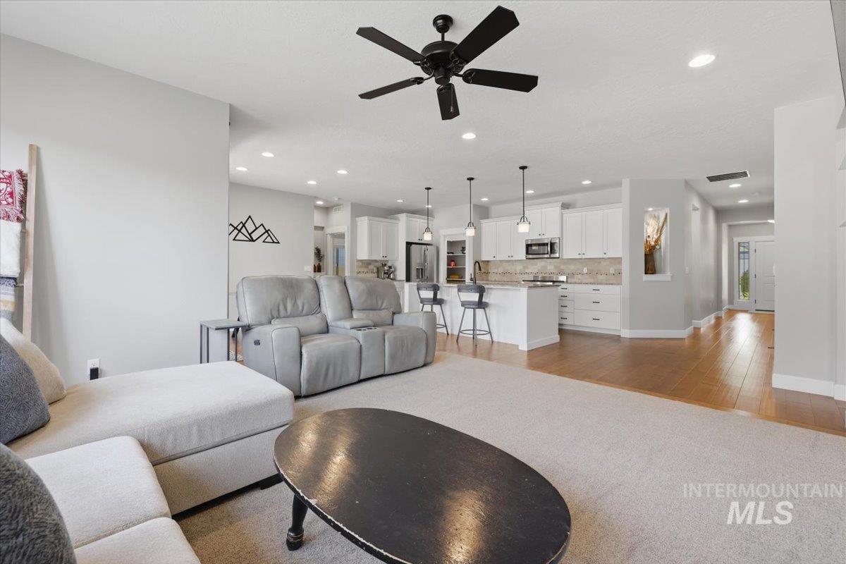10291 Iron Bag, Nampa, Idaho 83687, 4 Bedrooms, 2 Bathrooms, Residential For Sale, Price $499,900,MLS 98991442
