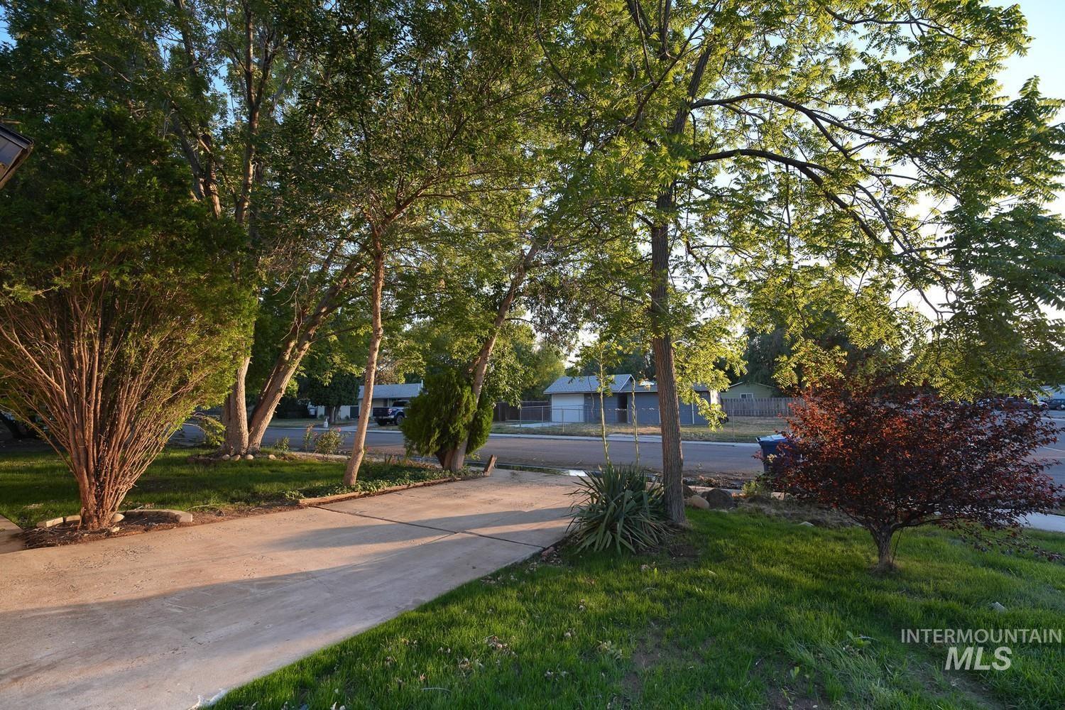 7102 S Ravenswood Way, Boise, Idaho 83709, 4 Bedrooms, 2 Bathrooms, Residential For Sale, Price $410,000,MLS 98991443