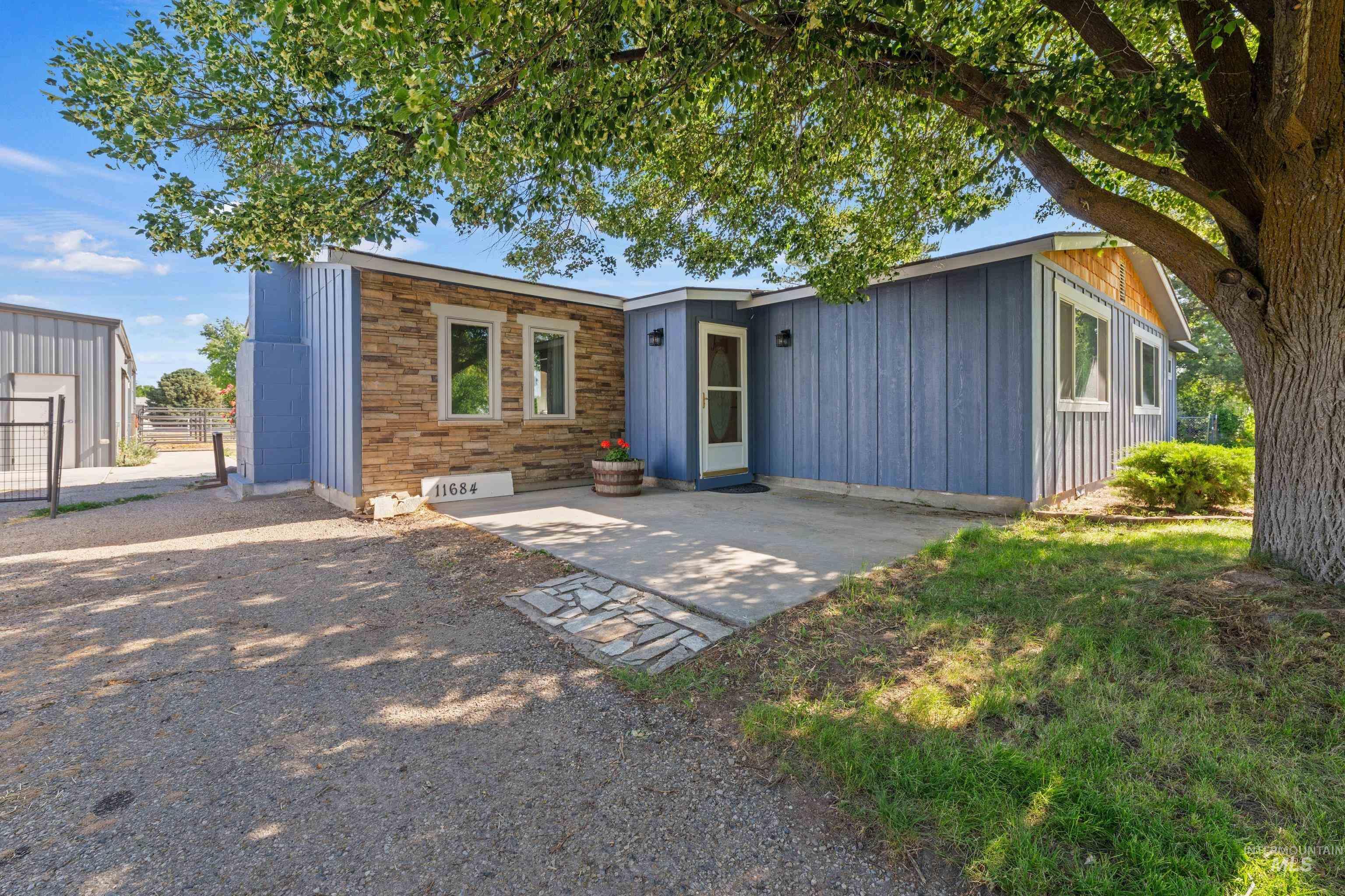 11684 W Gila, Kuna, Idaho 83634, 3 Bedrooms, 2 Bathrooms, Residential For Sale, Price $650,000,MLS 98991444