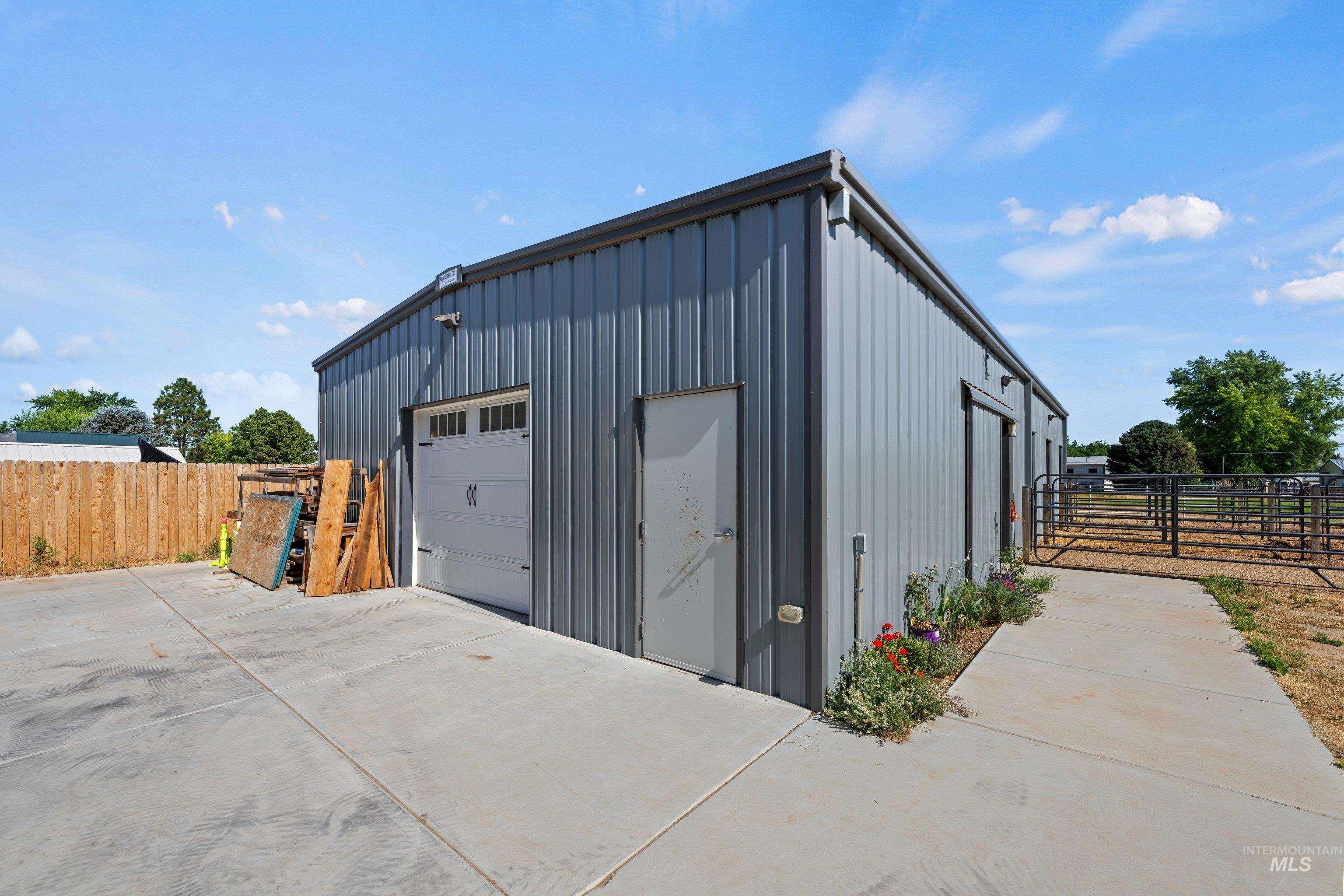 11684 W Gila, Kuna, Idaho 83634, 3 Bedrooms, 2 Bathrooms, Residential For Sale, Price $650,000,MLS 98991444