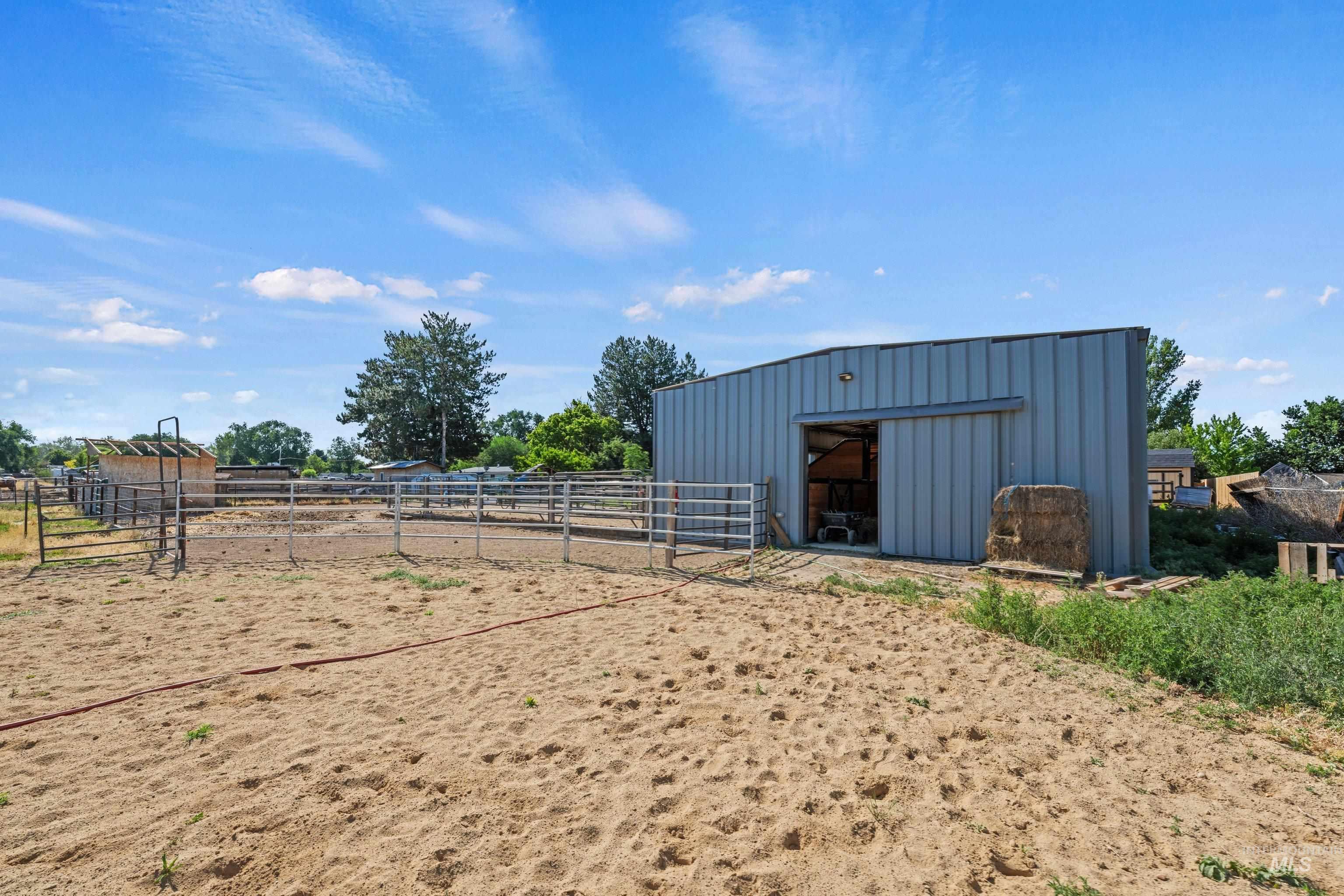 11684 W Gila, Kuna, Idaho 83634, 3 Bedrooms, 2 Bathrooms, Residential For Sale, Price $650,000,MLS 98991444