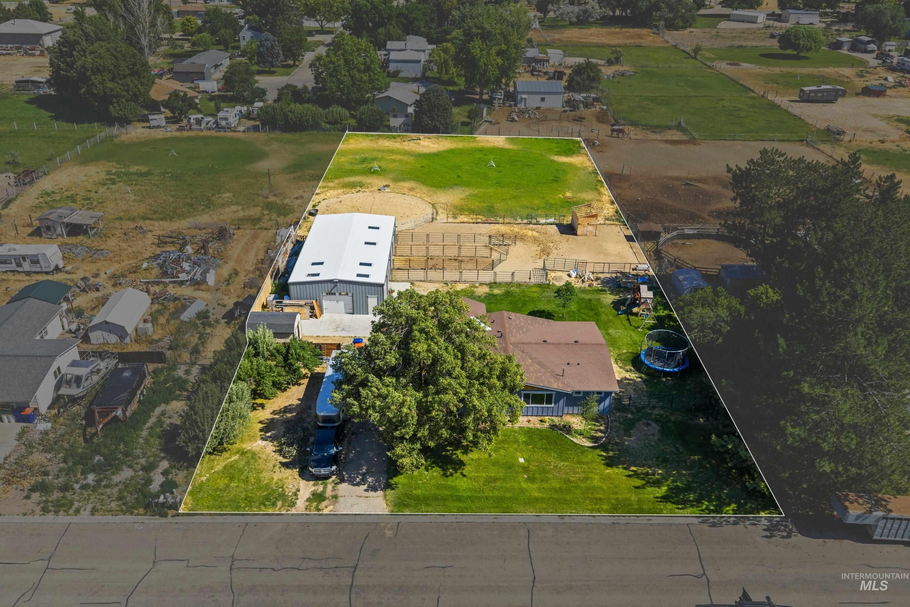 11684 W Gila, Kuna, Idaho 83634, 3 Bedrooms, 2 Bathrooms, Residential For Sale, Price $650,000,MLS 98991444