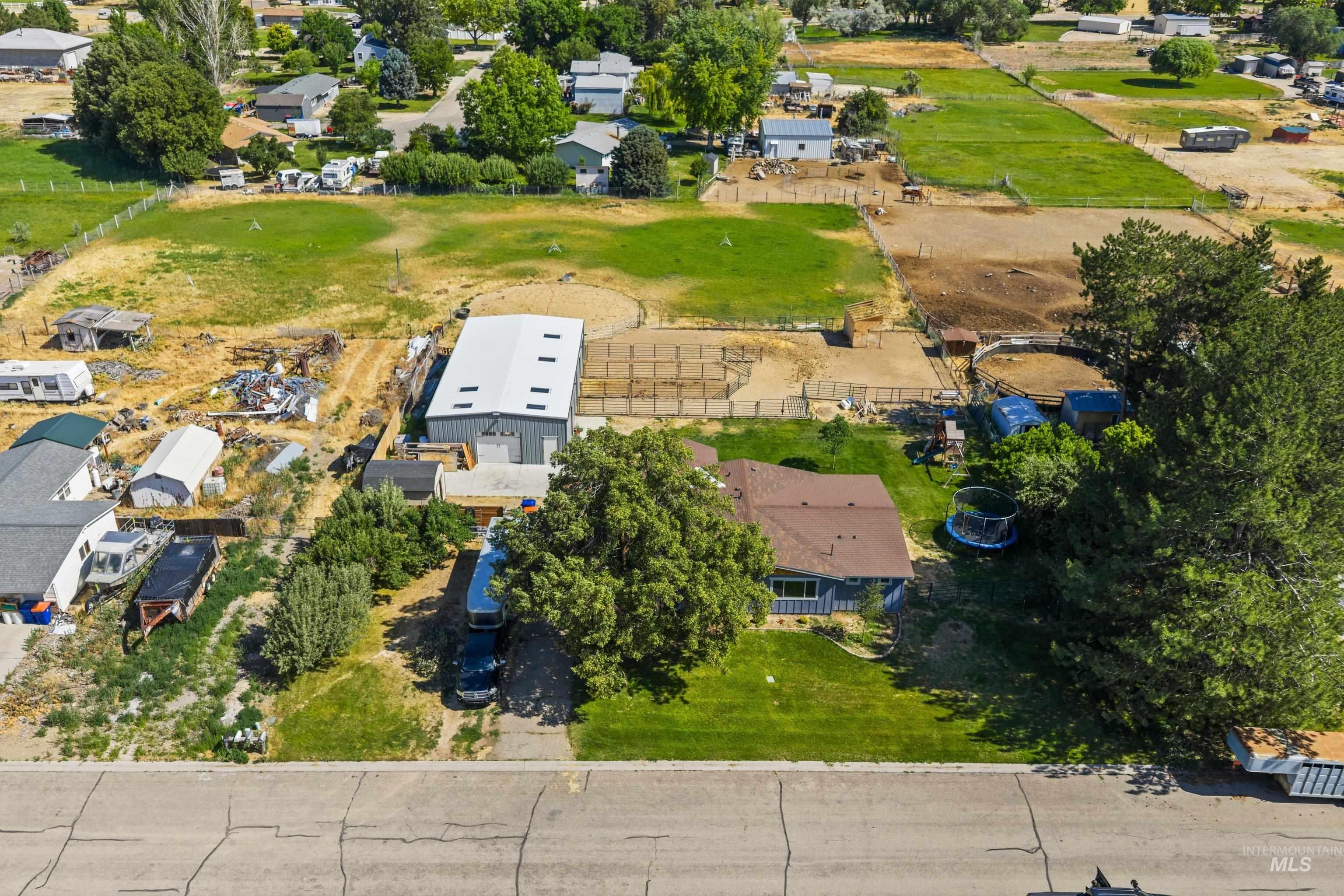 11684 W Gila, Kuna, Idaho 83634, 3 Bedrooms, 2 Bathrooms, Residential For Sale, Price $650,000,MLS 98991444