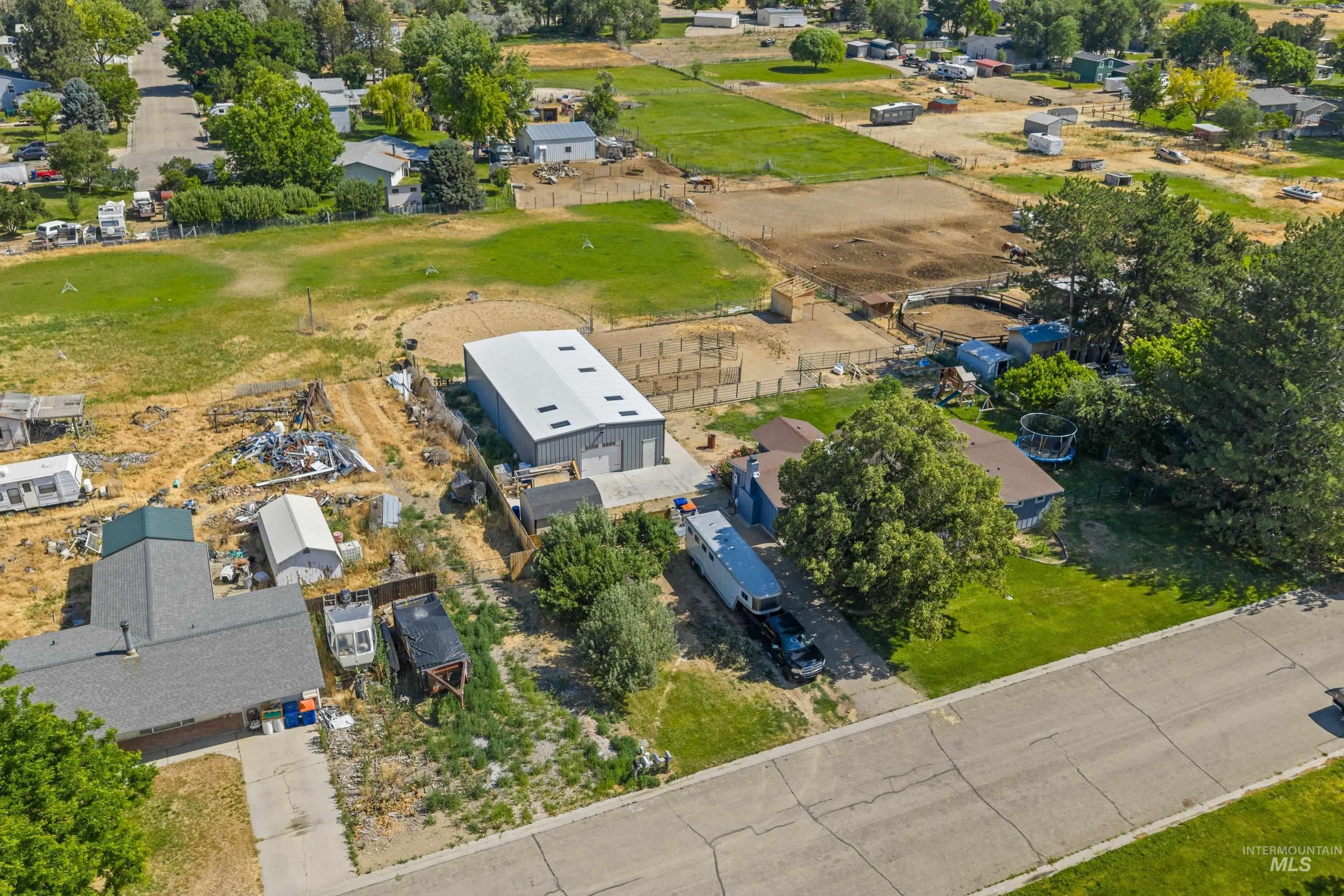 11684 W Gila, Kuna, Idaho 83634, 3 Bedrooms, 2 Bathrooms, Residential For Sale, Price $650,000,MLS 98991444