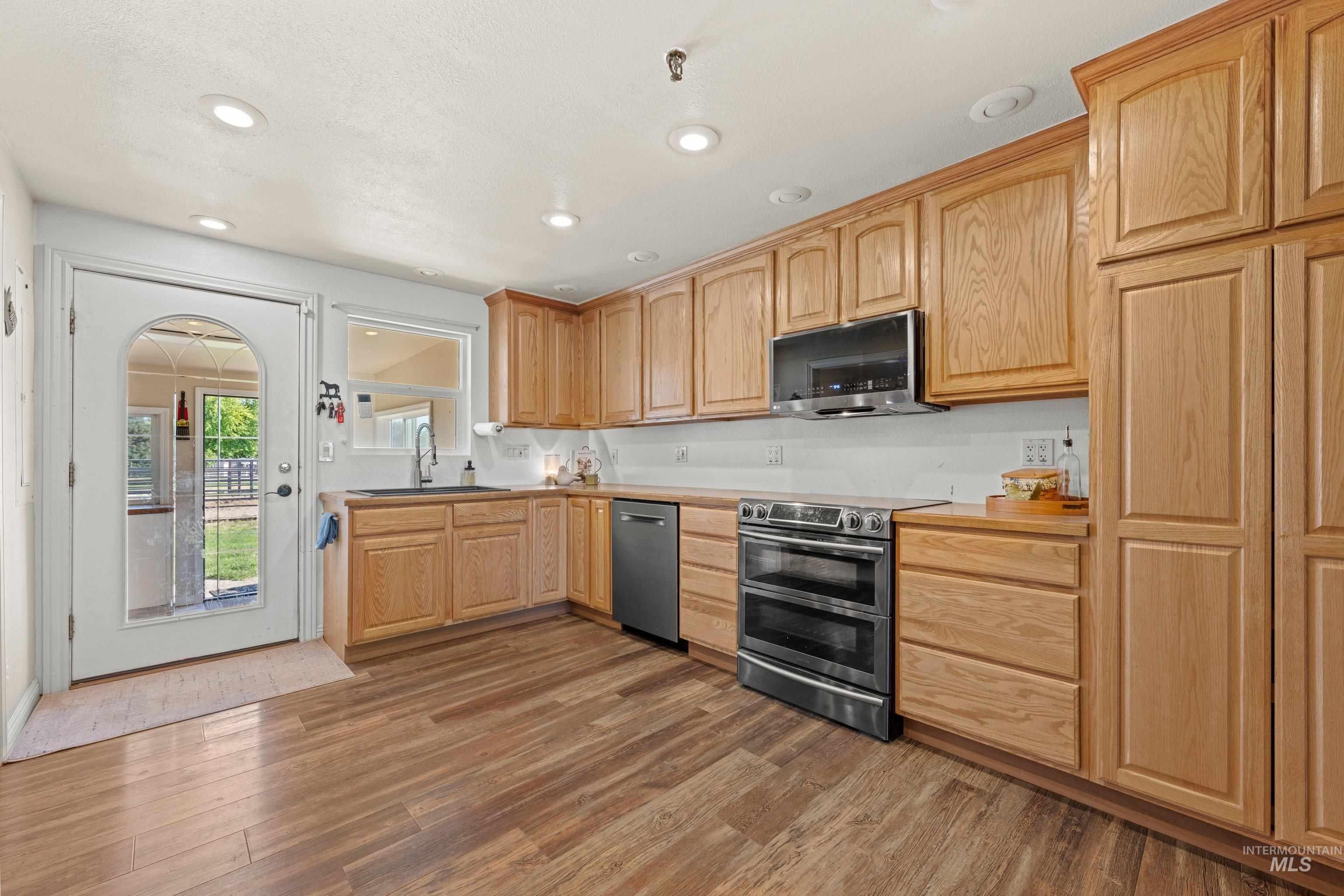 11684 W Gila, Kuna, Idaho 83634, 3 Bedrooms, 2 Bathrooms, Residential For Sale, Price $650,000,MLS 98991444