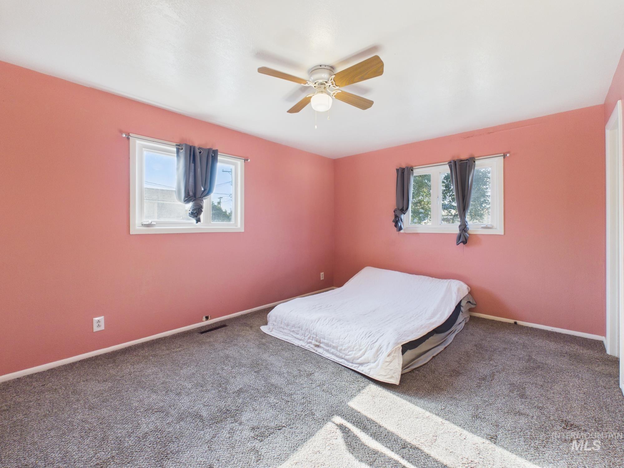 204 Anderson St, Caldwell, Idaho 83605, 3 Bedrooms, 1.5 Bathrooms, Residential For Sale, Price $325,000,MLS 98991446