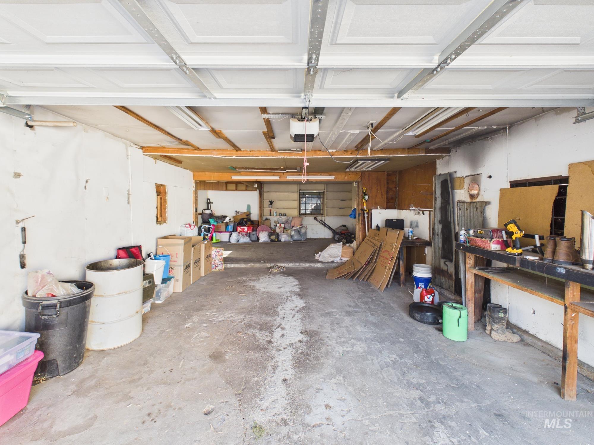 204 Anderson St, Caldwell, Idaho 83605, 3 Bedrooms, 1.5 Bathrooms, Residential For Sale, Price $325,000,MLS 98991446